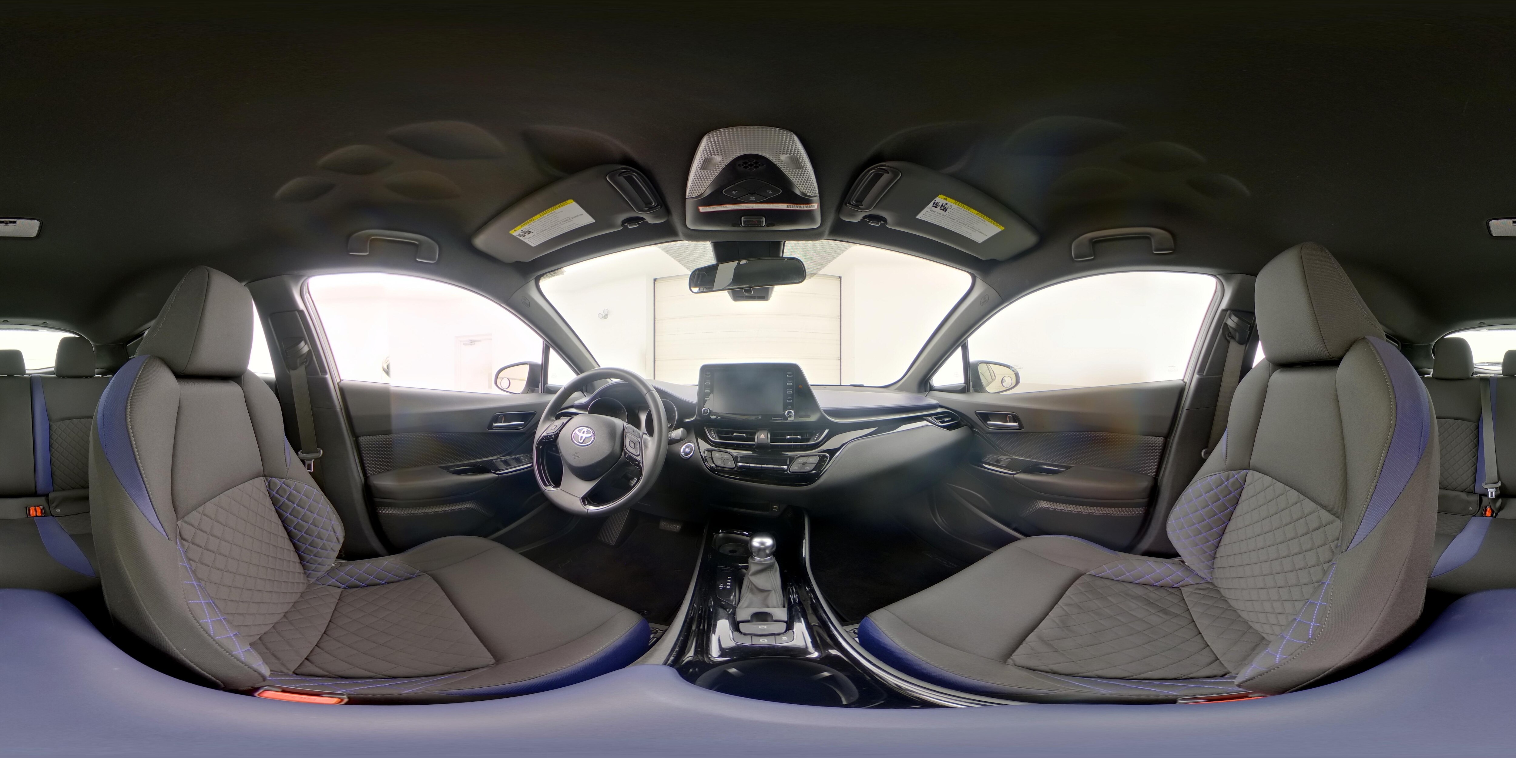 2020 Toyota C-HR XLE - Photo 24