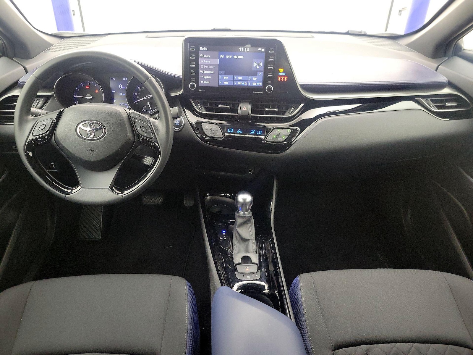 2020 Toyota C-HR XLE - Photo 10