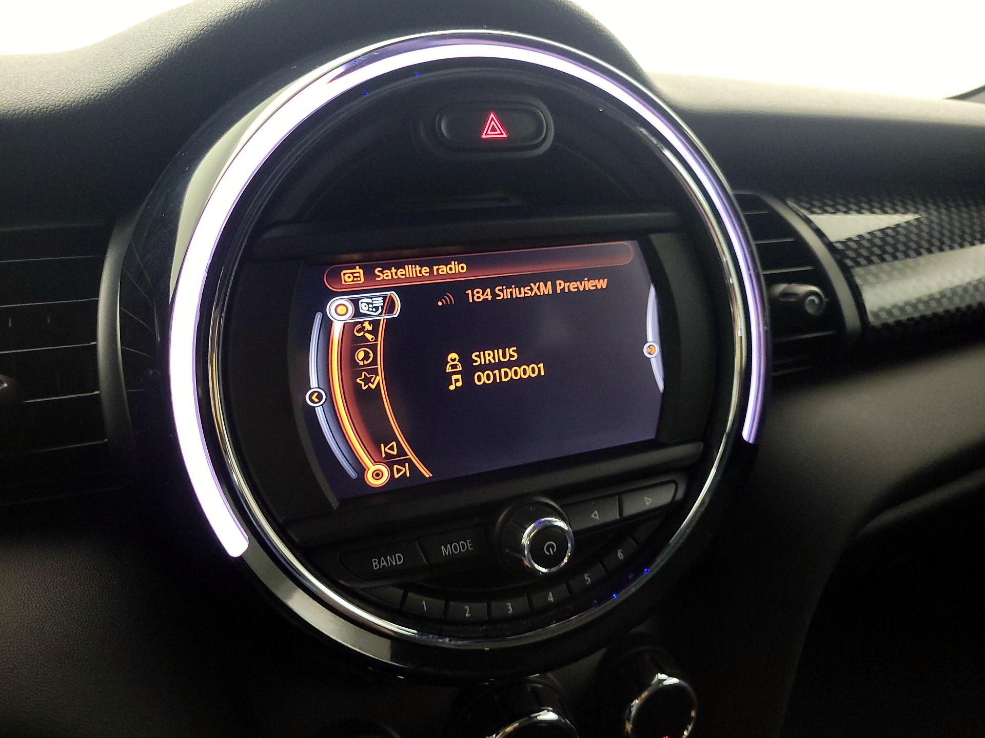 Thumbnail: 2016 MINI Cooper Hardtop - 14