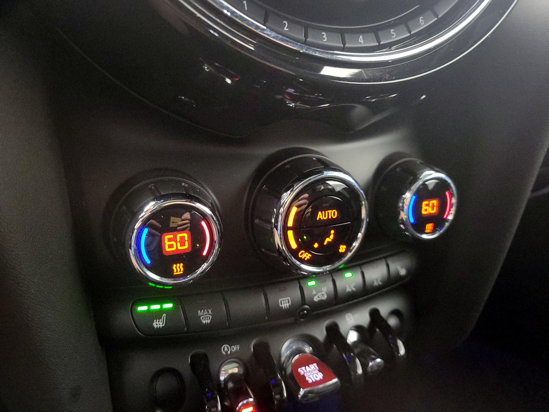 Thumbnail: 2016 MINI Cooper Hardtop - 15