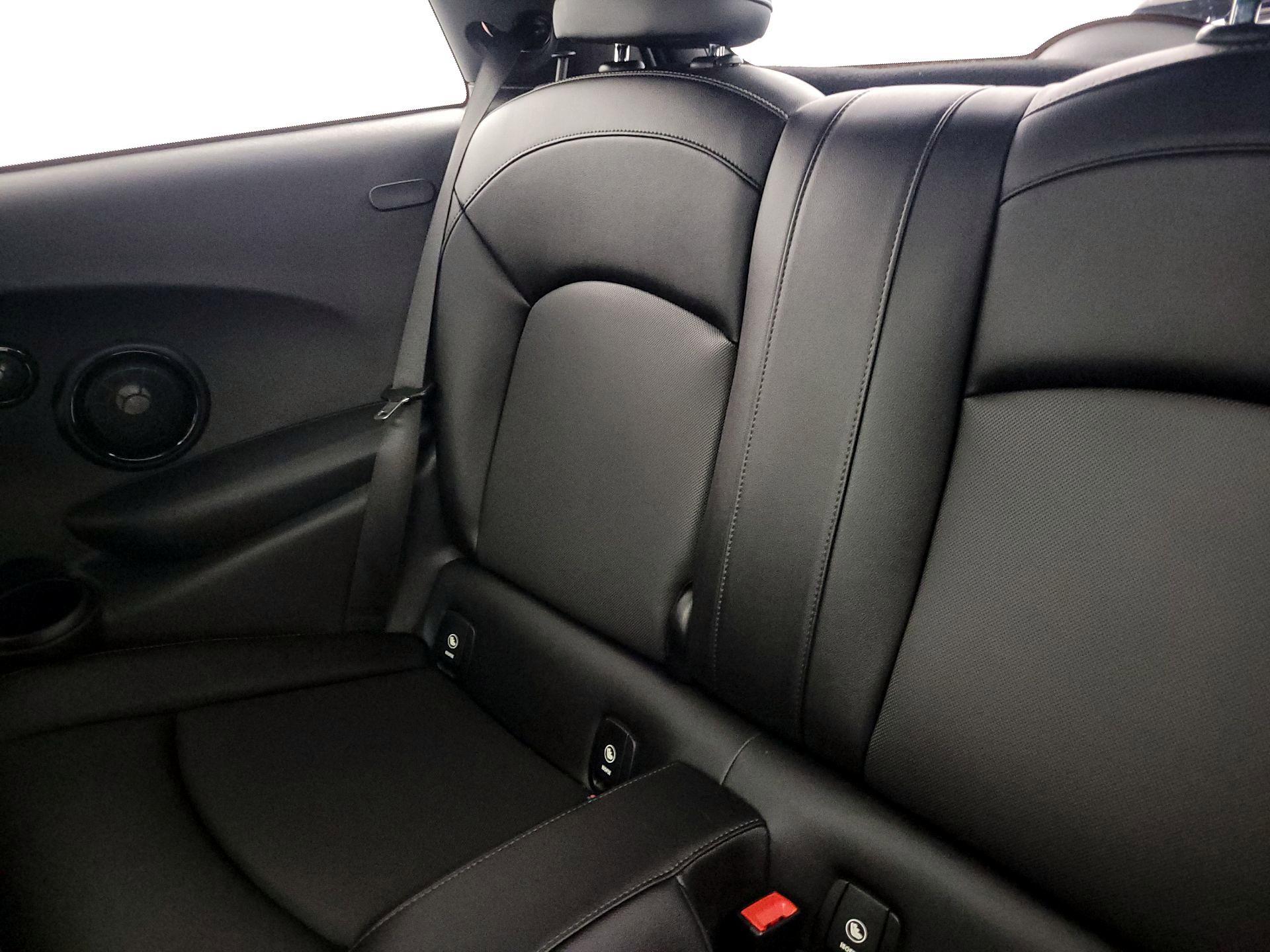 Thumbnail: 2016 MINI Cooper Hardtop - 19