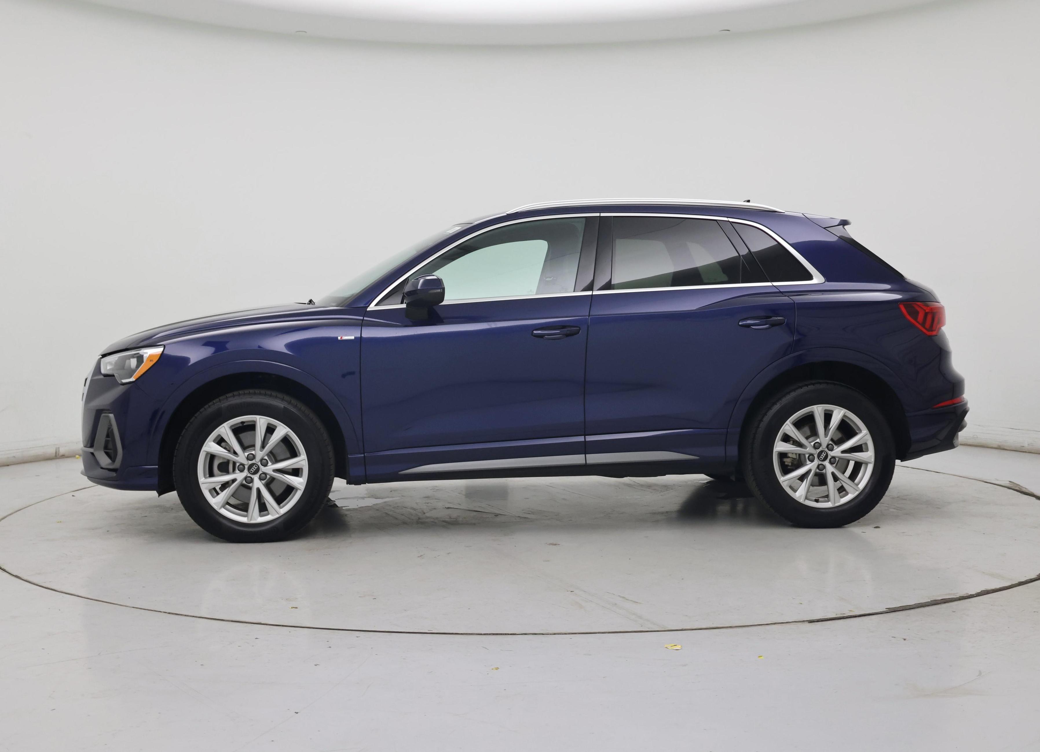 Thumbnail: 2021 Audi Q3 - 3