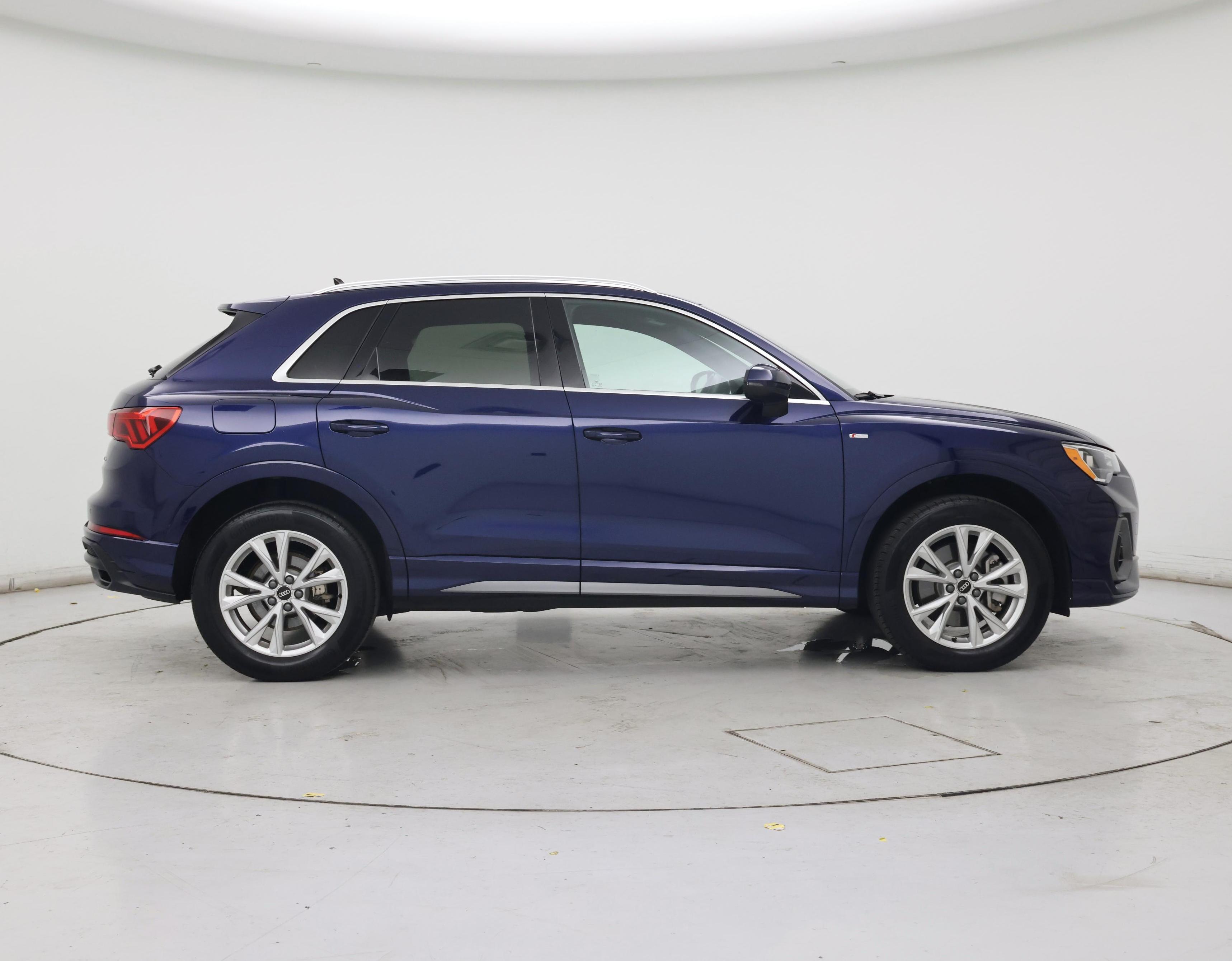Thumbnail: 2021 Audi Q3 - 7