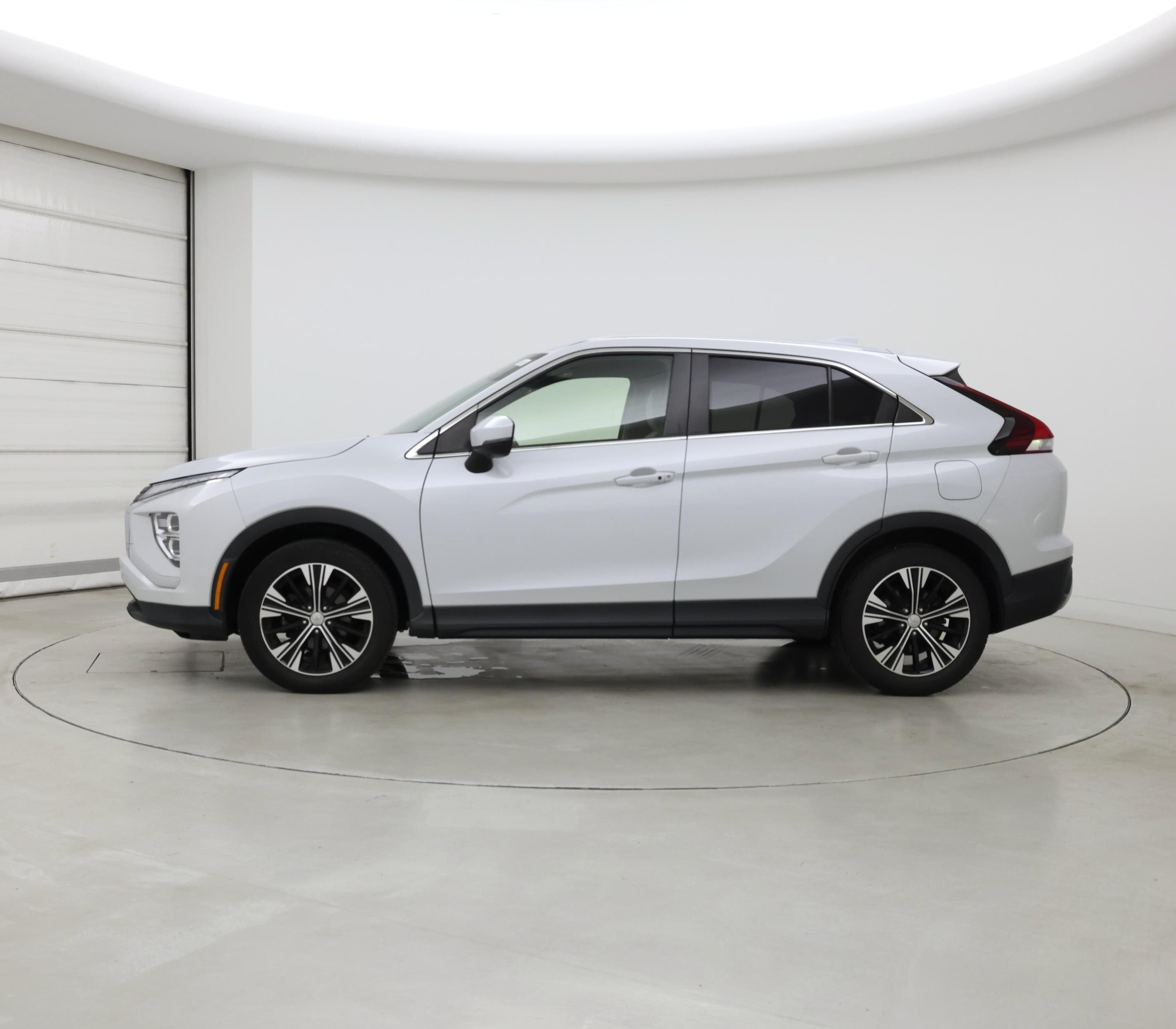 Thumbnail: 2022 Mitsubishi Eclipse Cross - 3