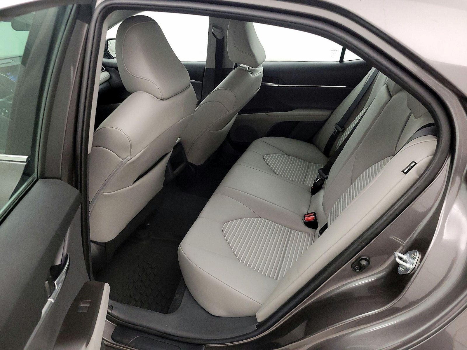 2022 Toyota Camry SE - Photo 20