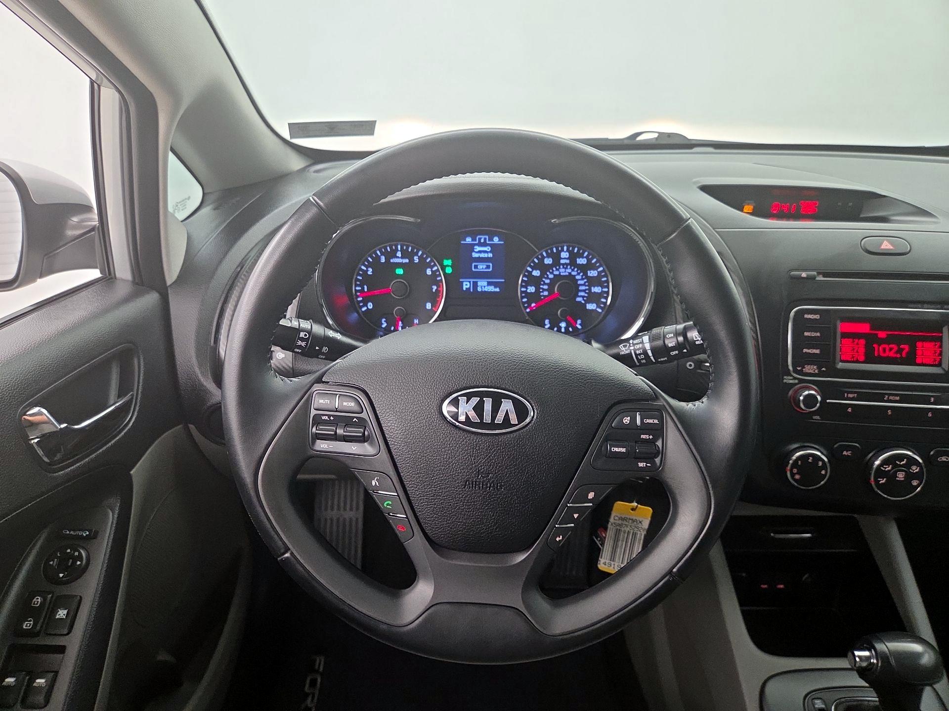 Thumbnail: 2015 Kia Forte - 10