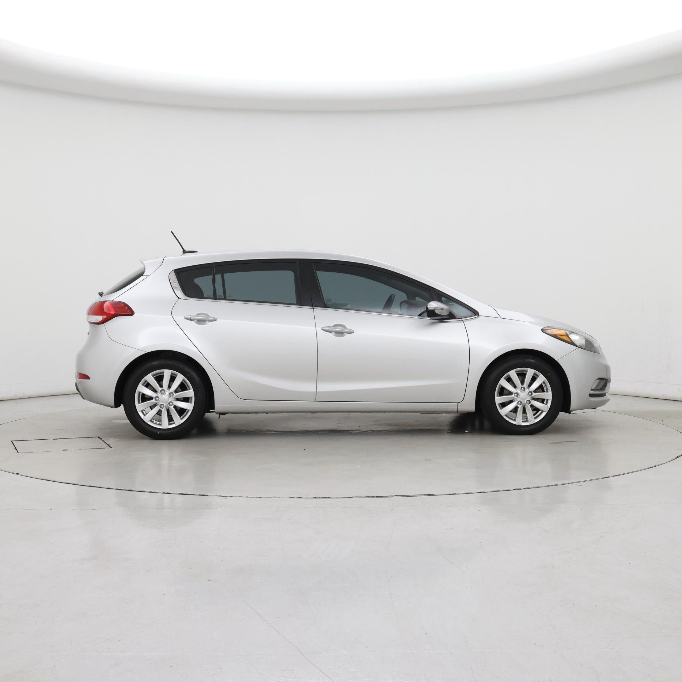 Thumbnail: 2015 Kia Forte - 7