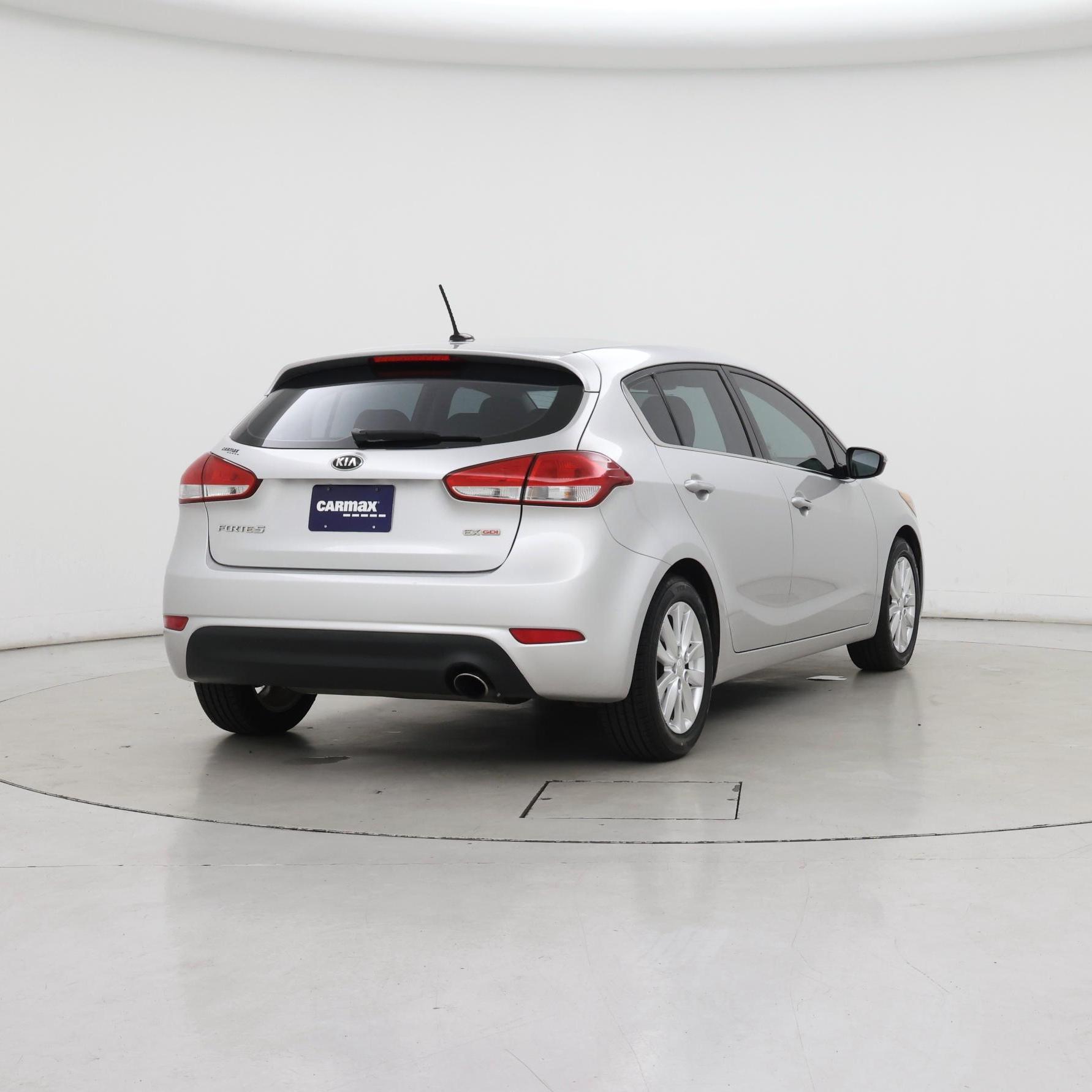 Thumbnail: 2015 Kia Forte - 8