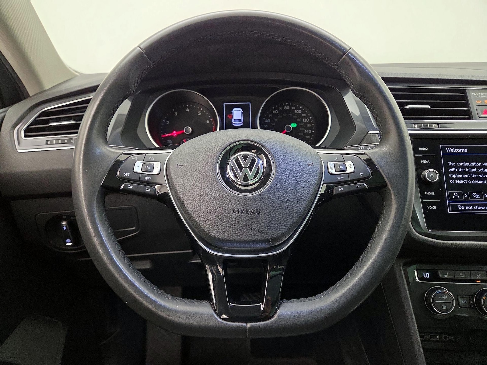 2020 Volkswagen Tiguan SE - Photo 11