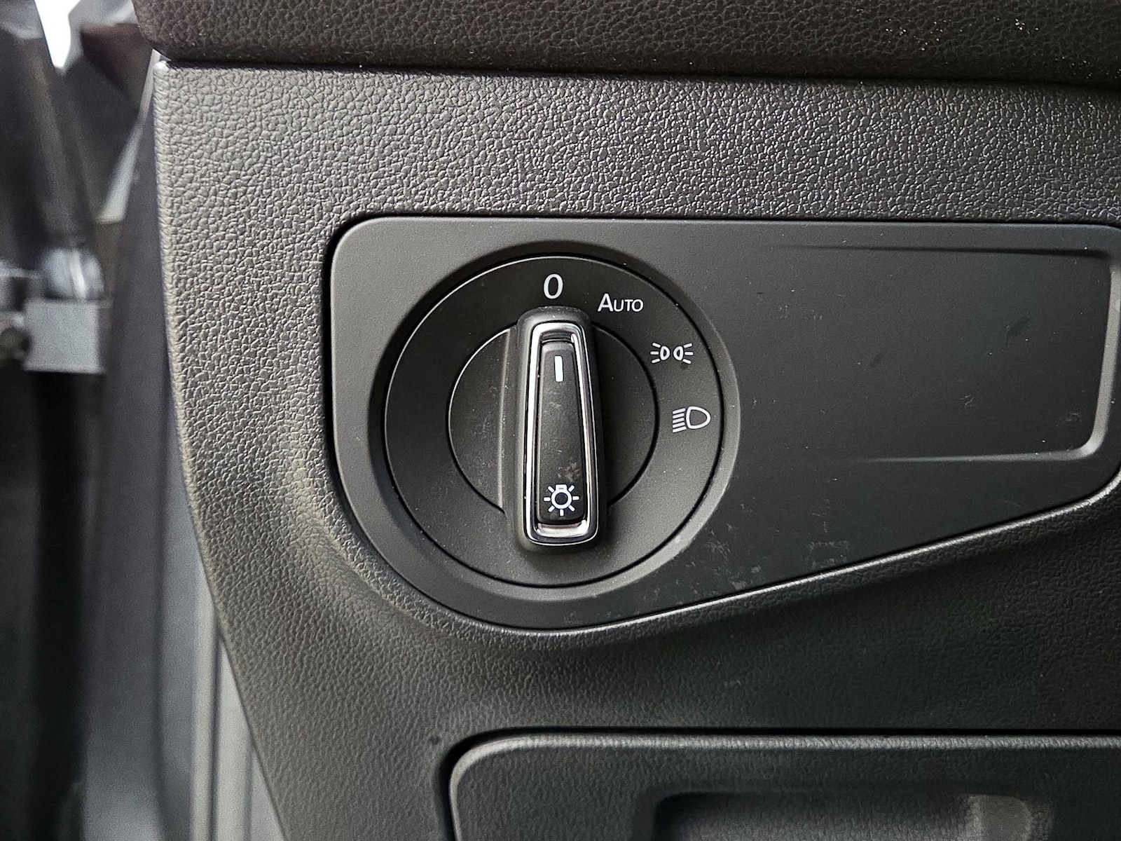 2020 Volkswagen Tiguan SE - Photo 14