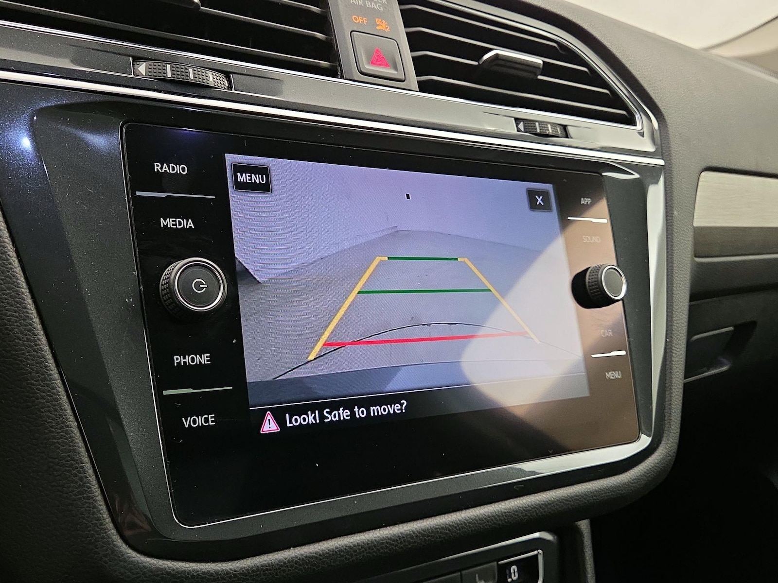 2020 Volkswagen Tiguan SE - Photo 15