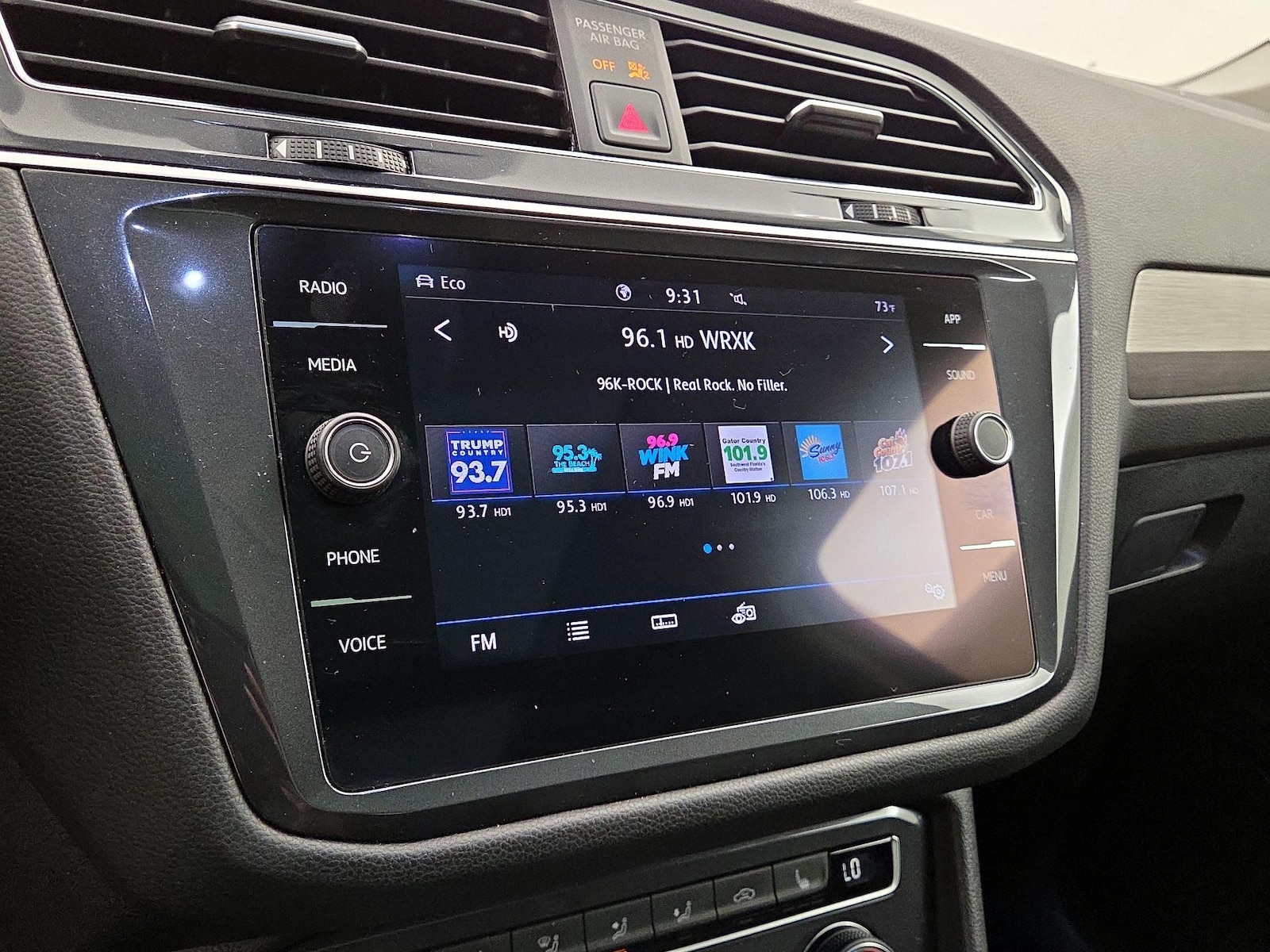2020 Volkswagen Tiguan SE - Photo 16