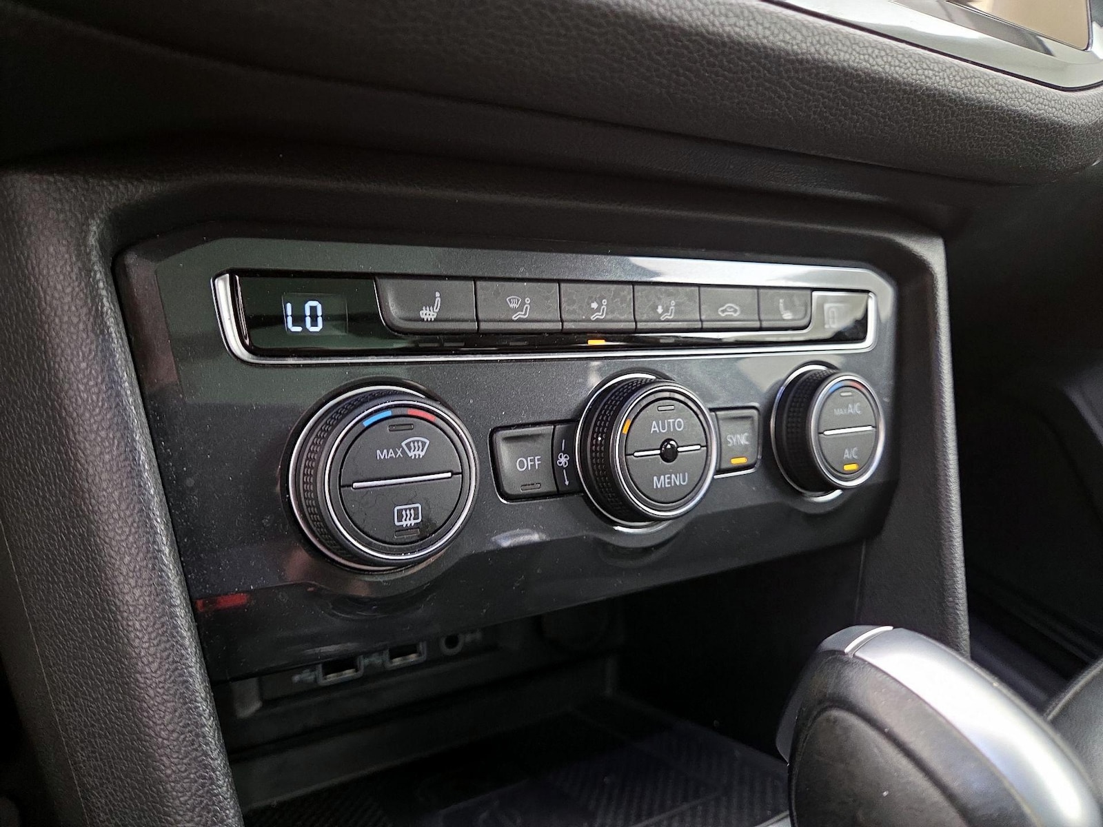 2020 Volkswagen Tiguan SE - Photo 17