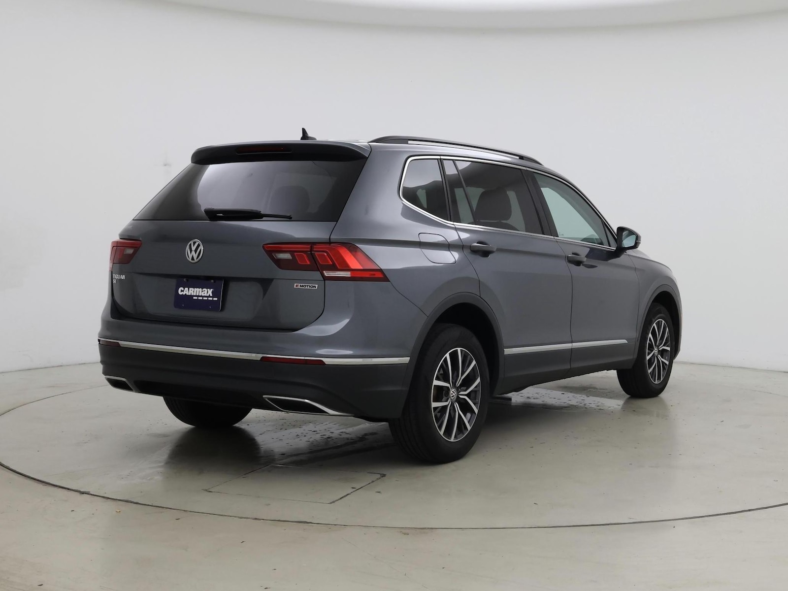 2020 Volkswagen Tiguan SE - Photo 9