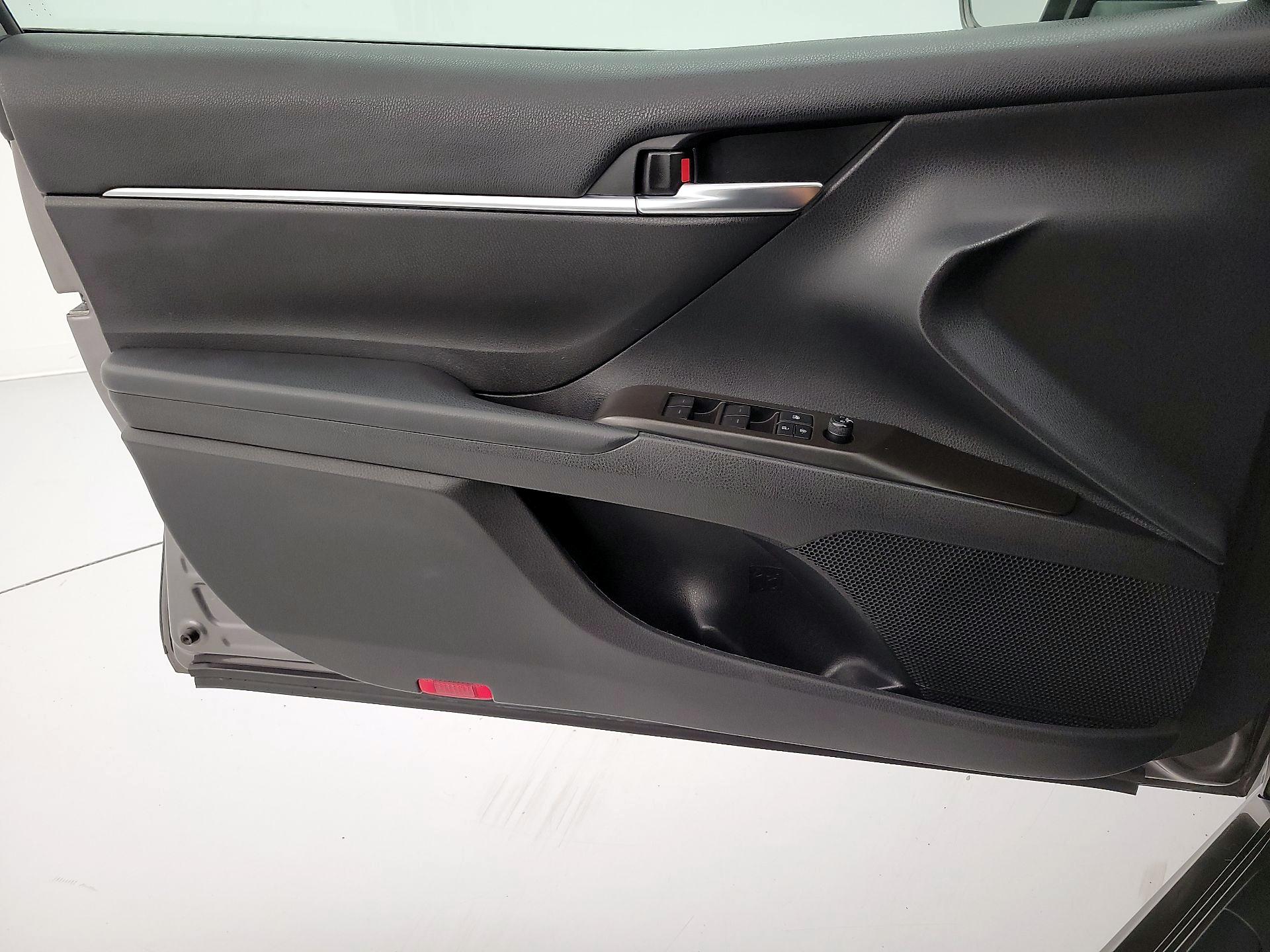 Thumbnail: 2021 Toyota Camry - 12