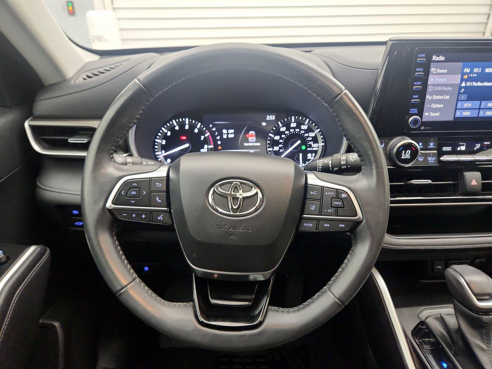 Thumbnail: 2020 Toyota Highlander - 10
