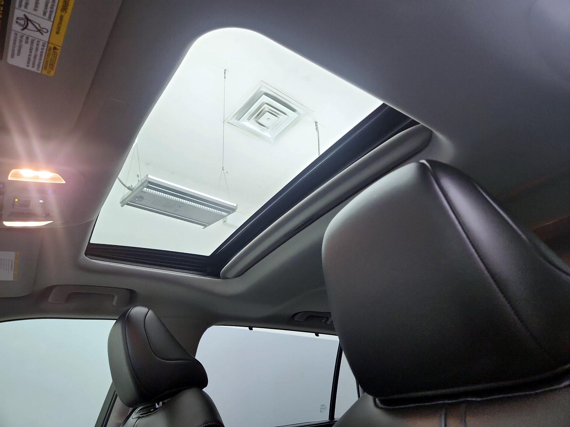 Thumbnail: 2020 Toyota Highlander - 19