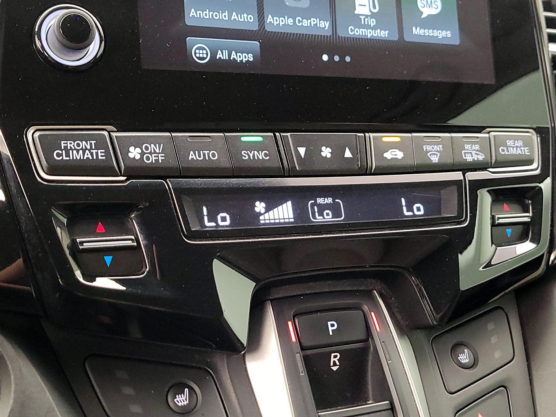 Thumbnail: 2018 Honda Odyssey - 16