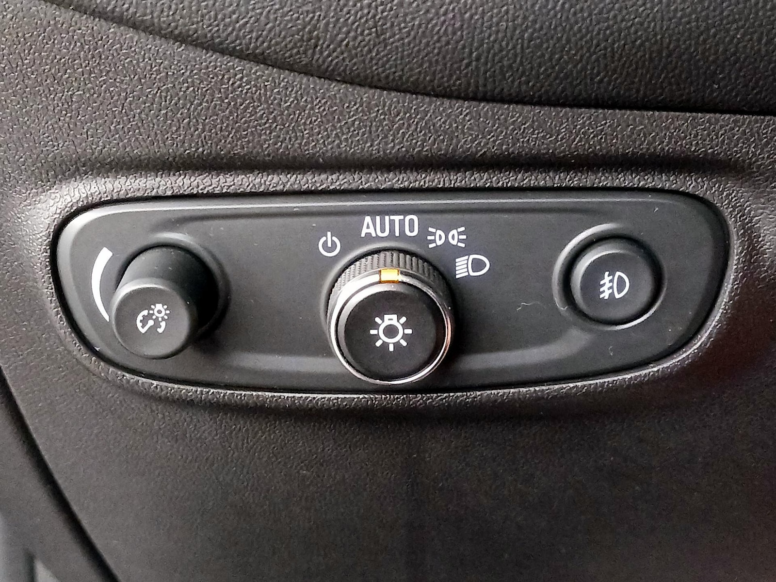 2020 Chevrolet Equinox LT - Photo 14