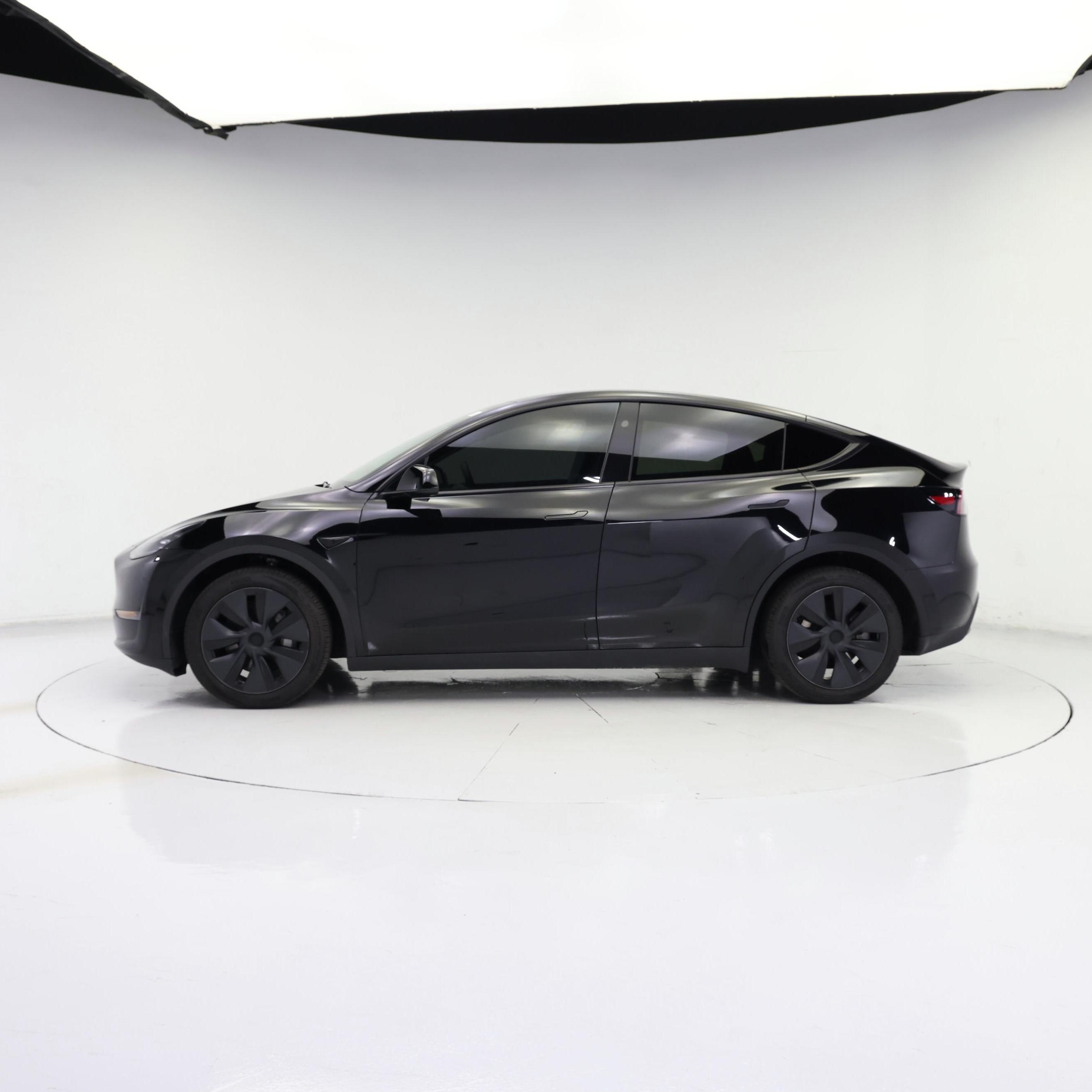 Thumbnail: 2025 Tesla Model Y - 3