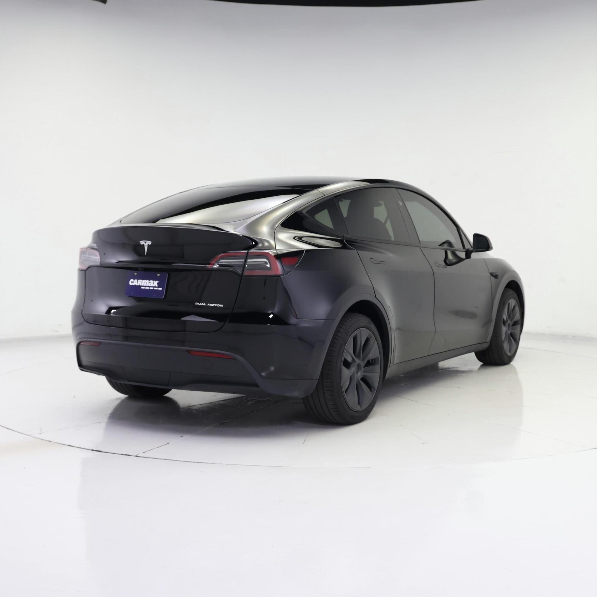 Thumbnail: 2025 Tesla Model Y - 8
