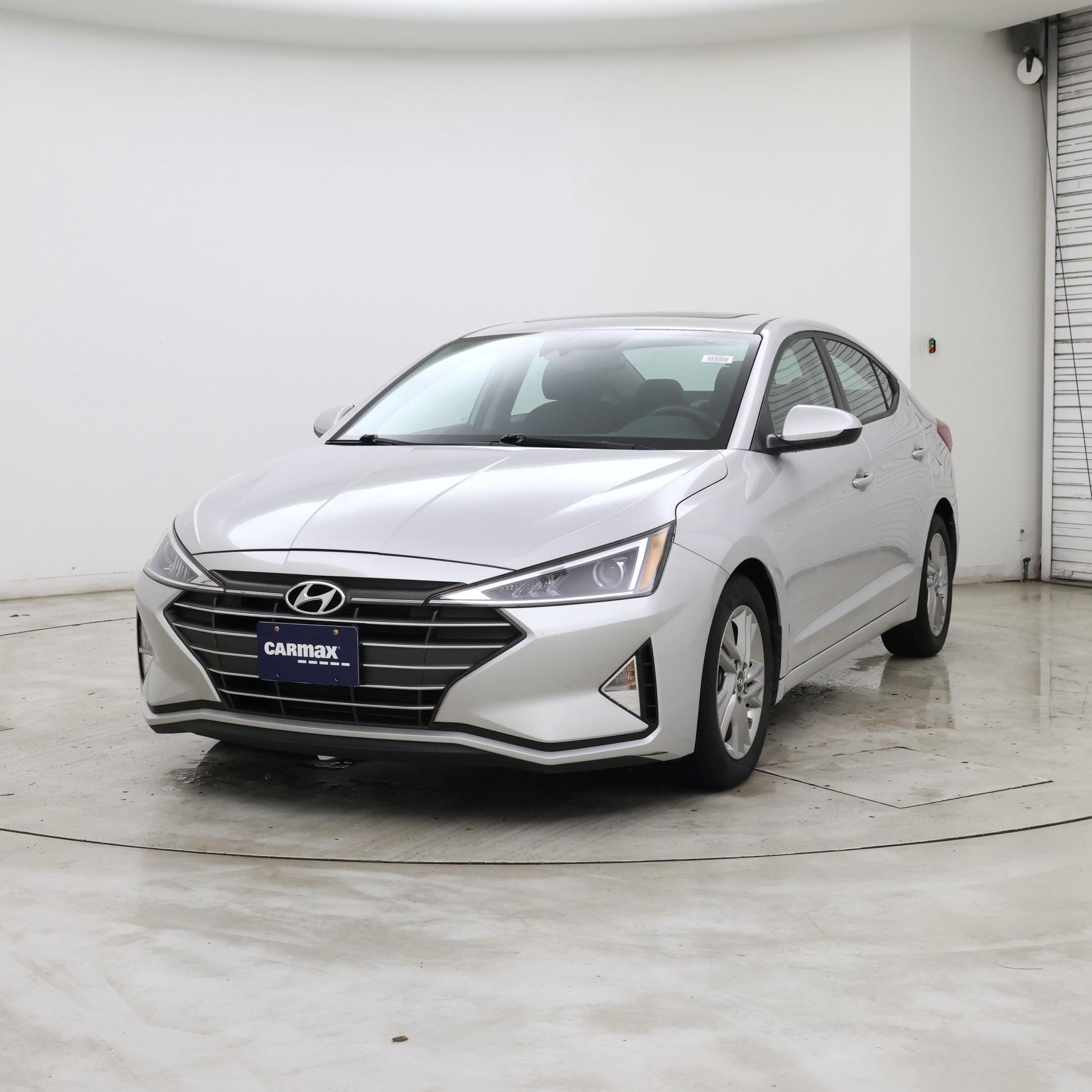 Thumbnail: 2020 Hyundai Elantra - 4
