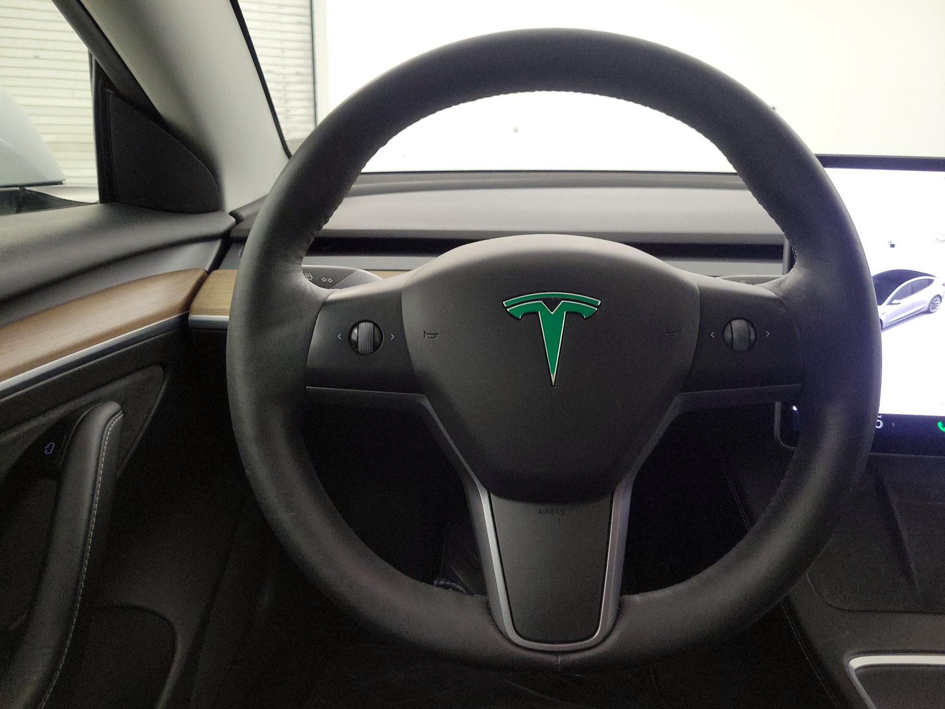 Thumbnail: 2021 Tesla Model 3 - 10