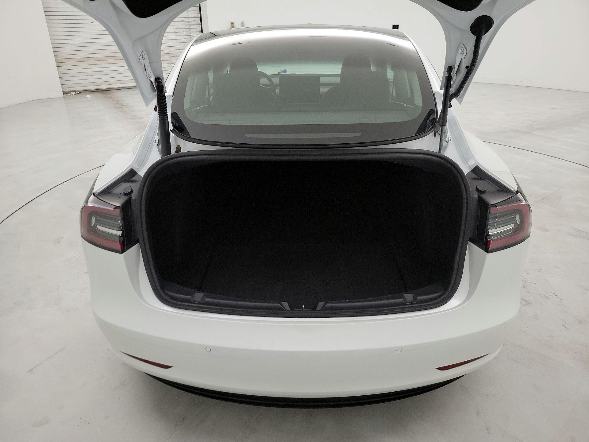 Thumbnail: 2021 Tesla Model 3 - 19