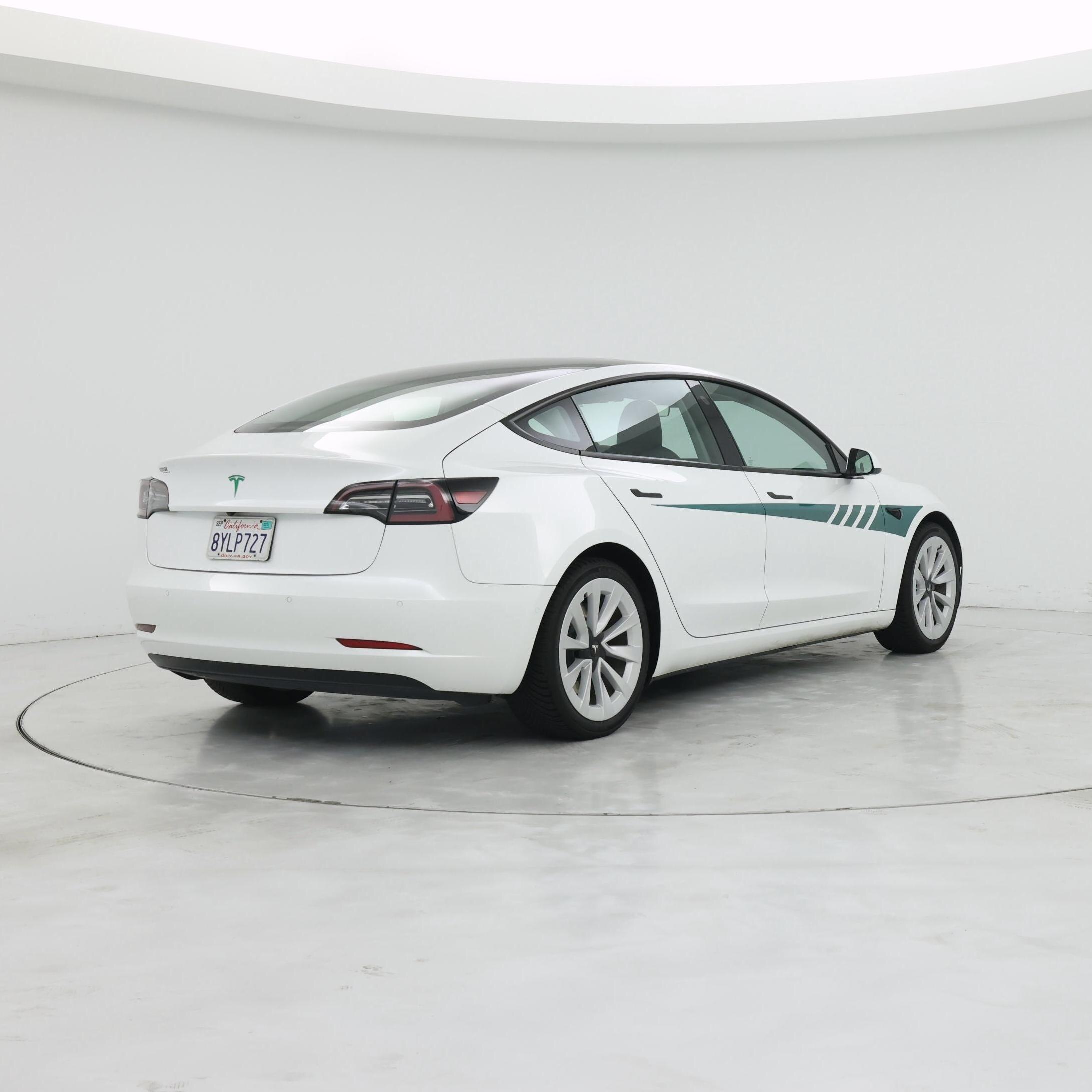 Thumbnail: 2021 Tesla Model 3 - 8