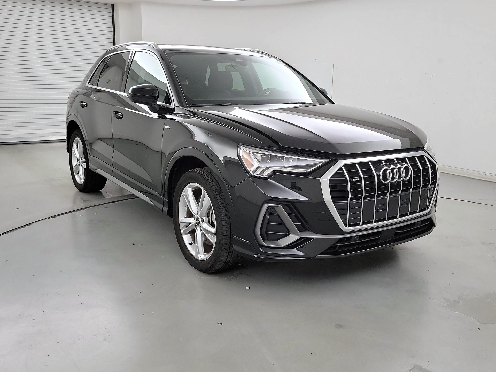 Thumbnail: 2022 Audi Q3 - 1