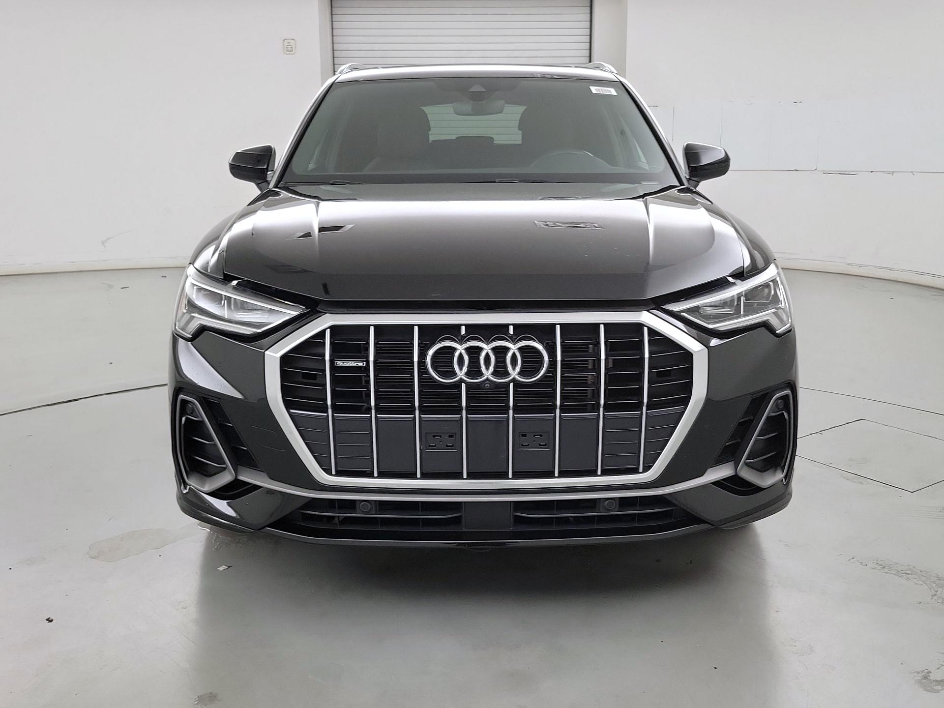 Thumbnail: 2022 Audi Q3 - 2