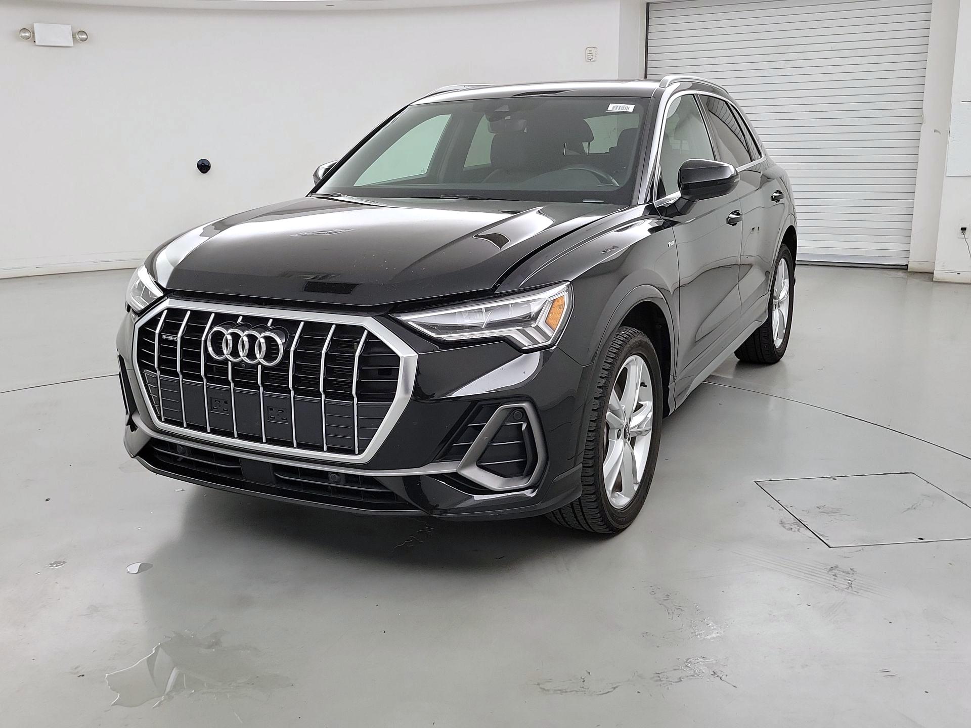 Thumbnail: 2022 Audi Q3 - 3
