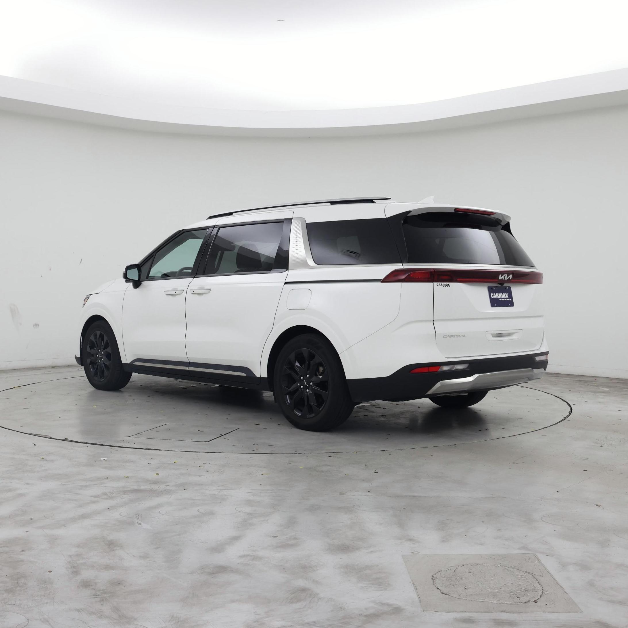 Thumbnail: 2024 Kia Carnival - 2