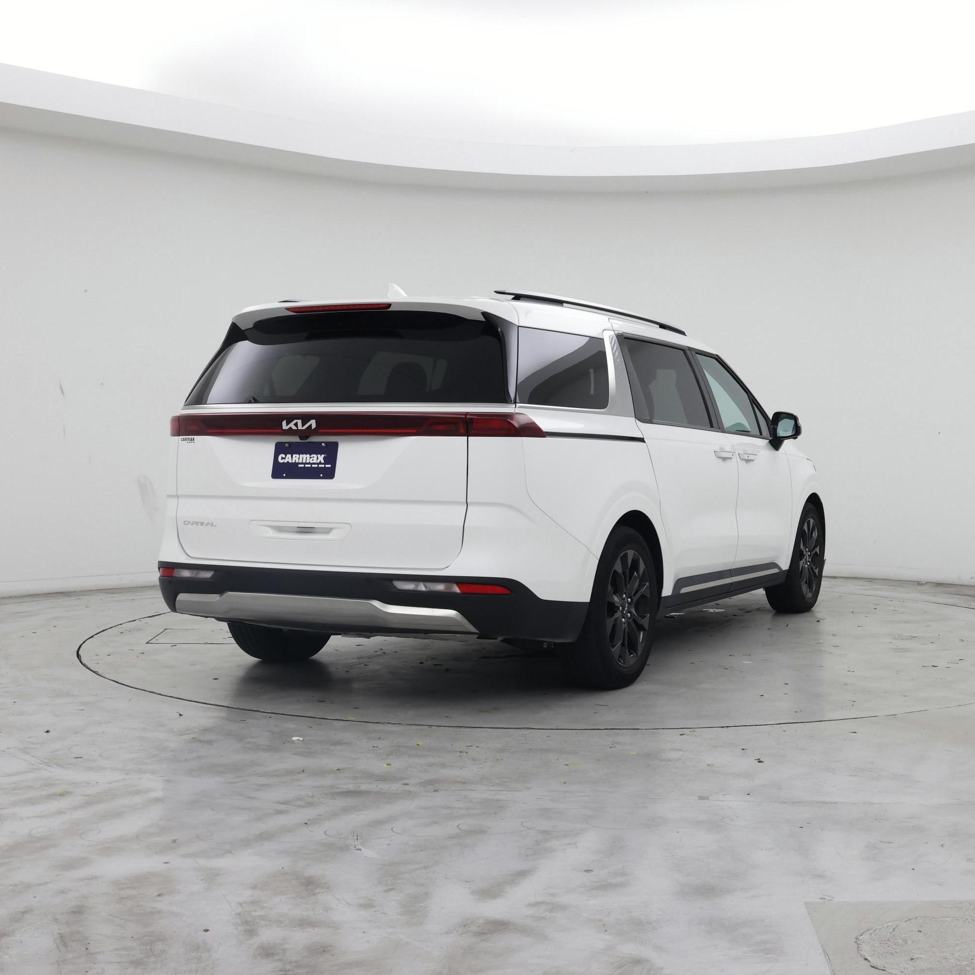 Thumbnail: 2024 Kia Carnival - 8