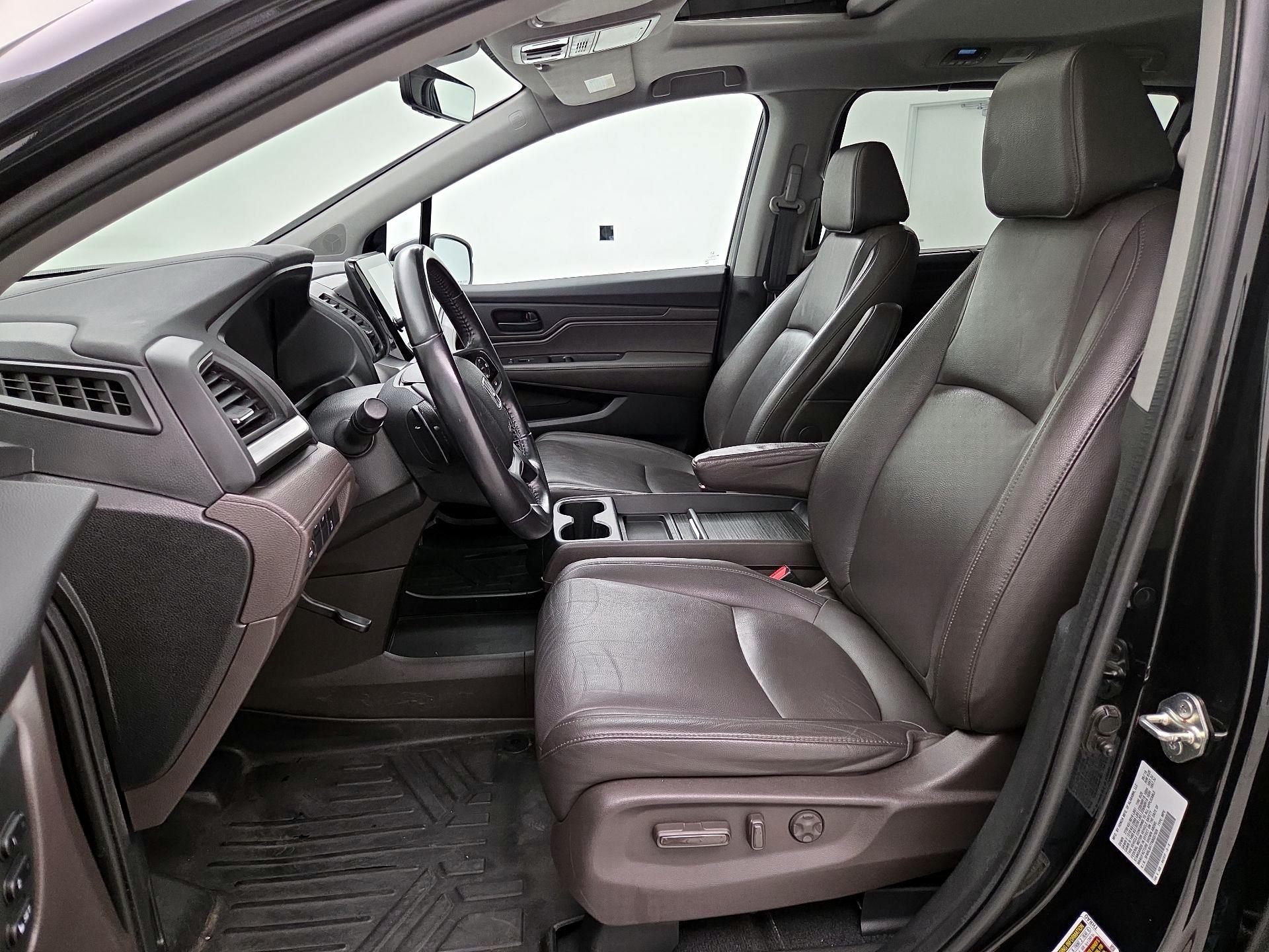 Thumbnail: 2019 Honda Odyssey - 11