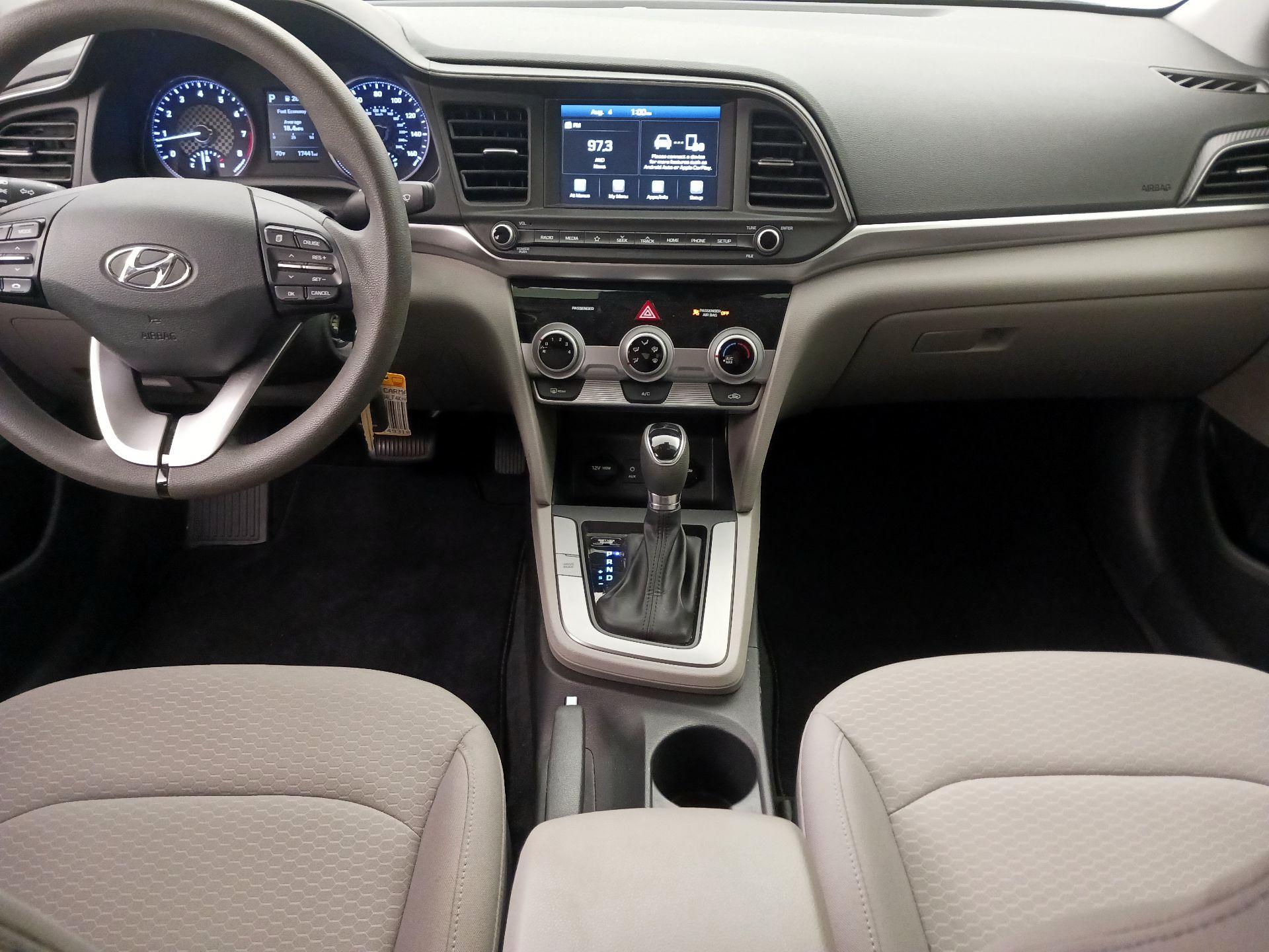Thumbnail: 2019 Hyundai Elantra - 9