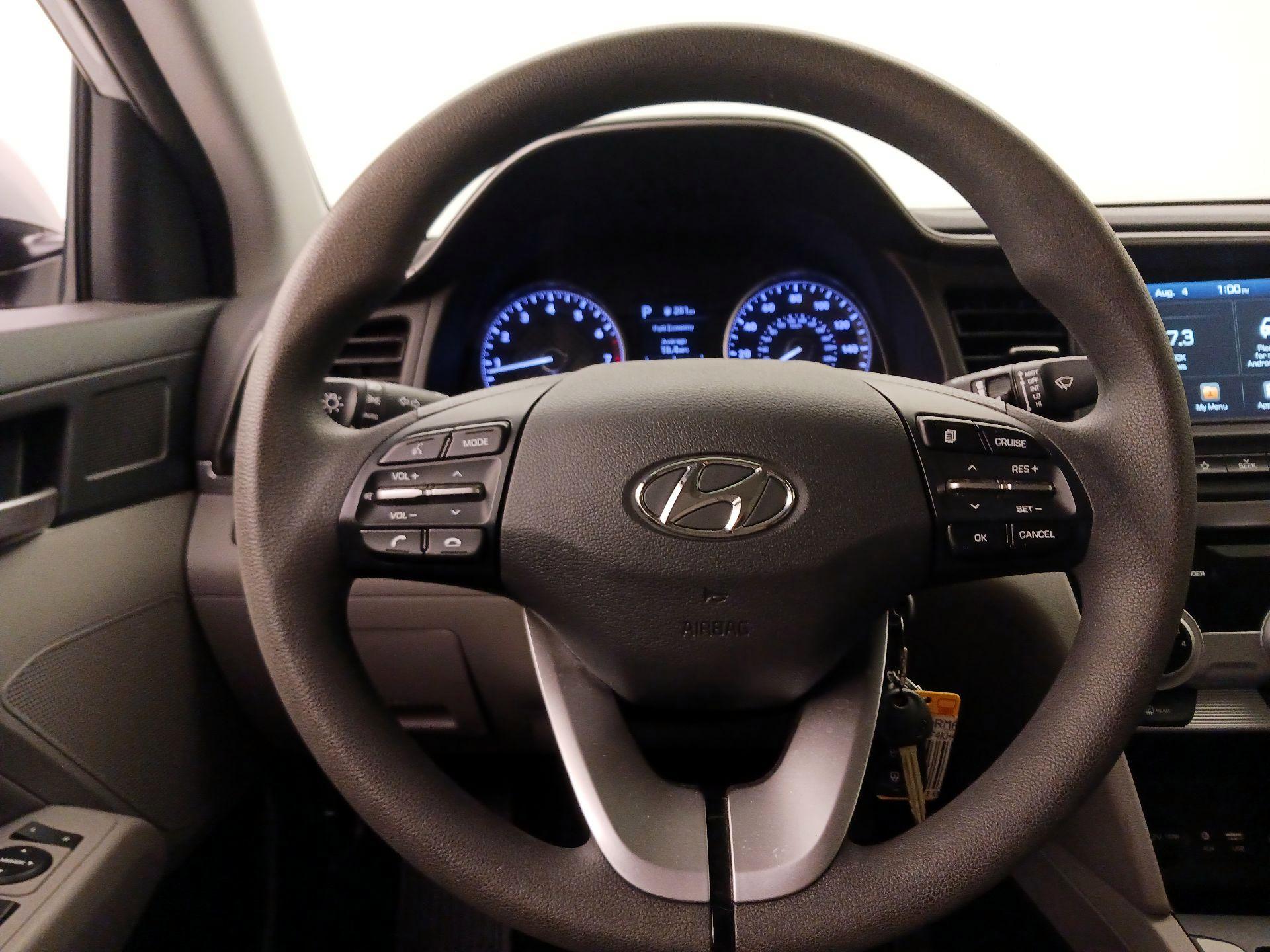 Thumbnail: 2019 Hyundai Elantra - 10