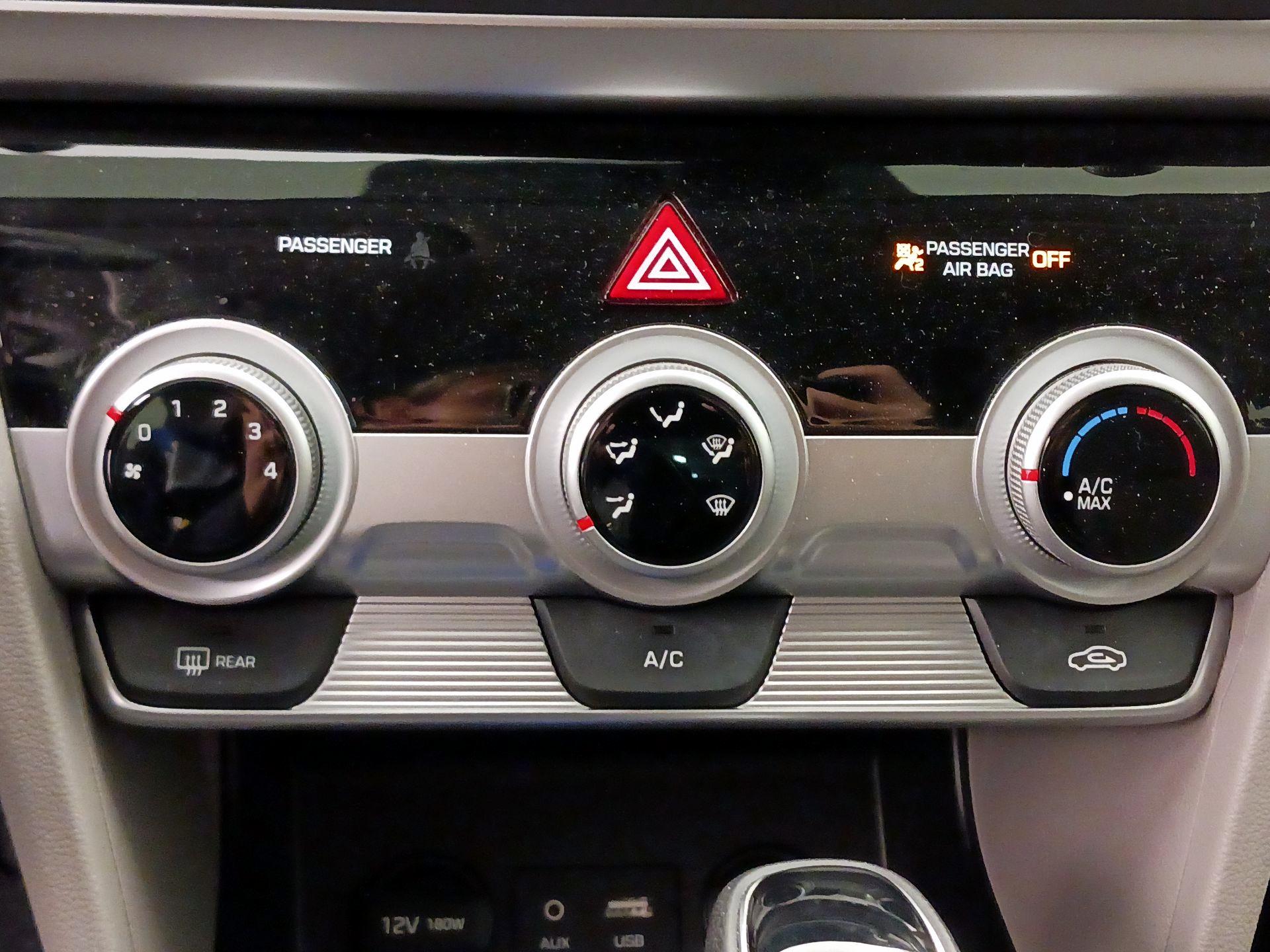 Thumbnail: 2019 Hyundai Elantra - 15