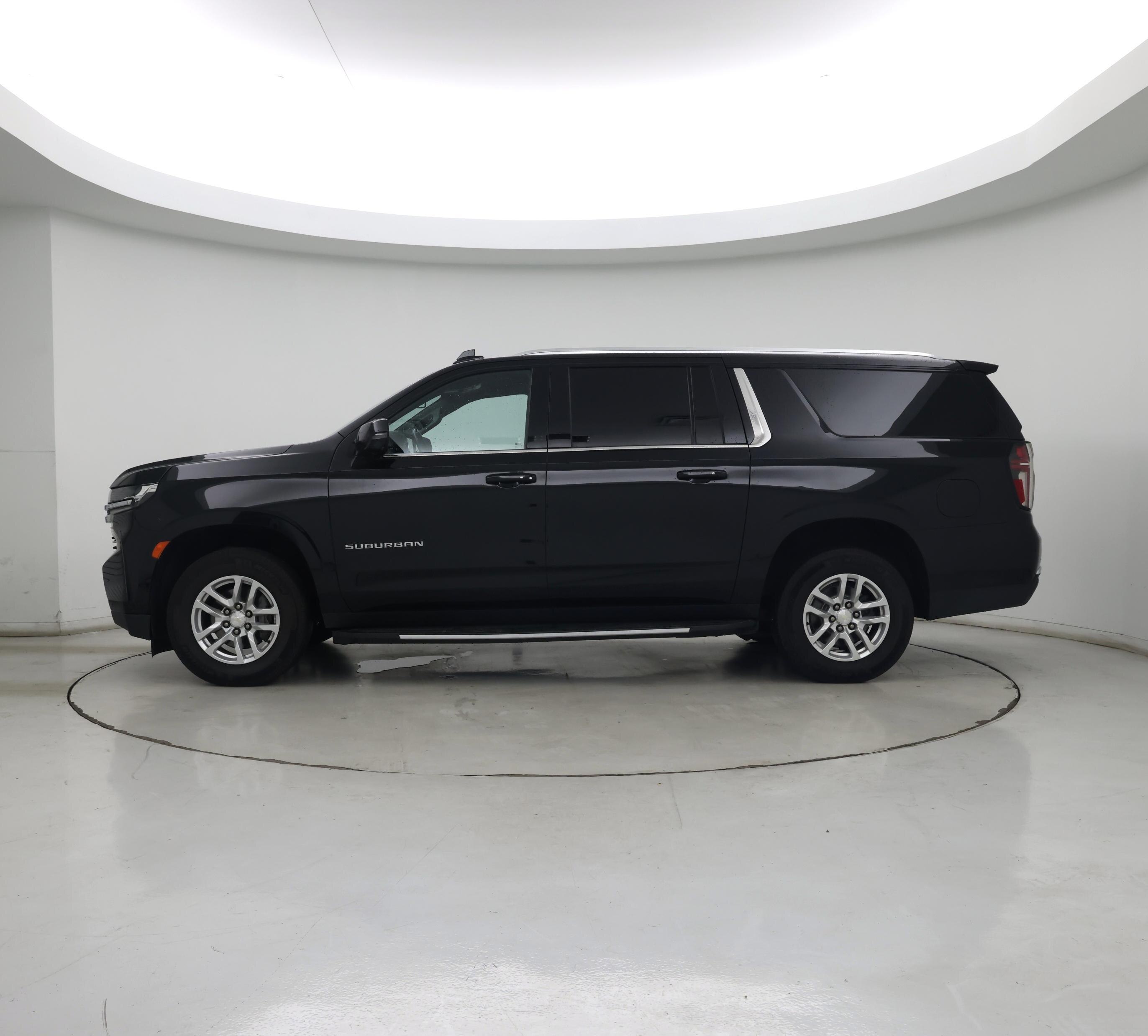Thumbnail: 2021 Chevrolet Suburban - 4