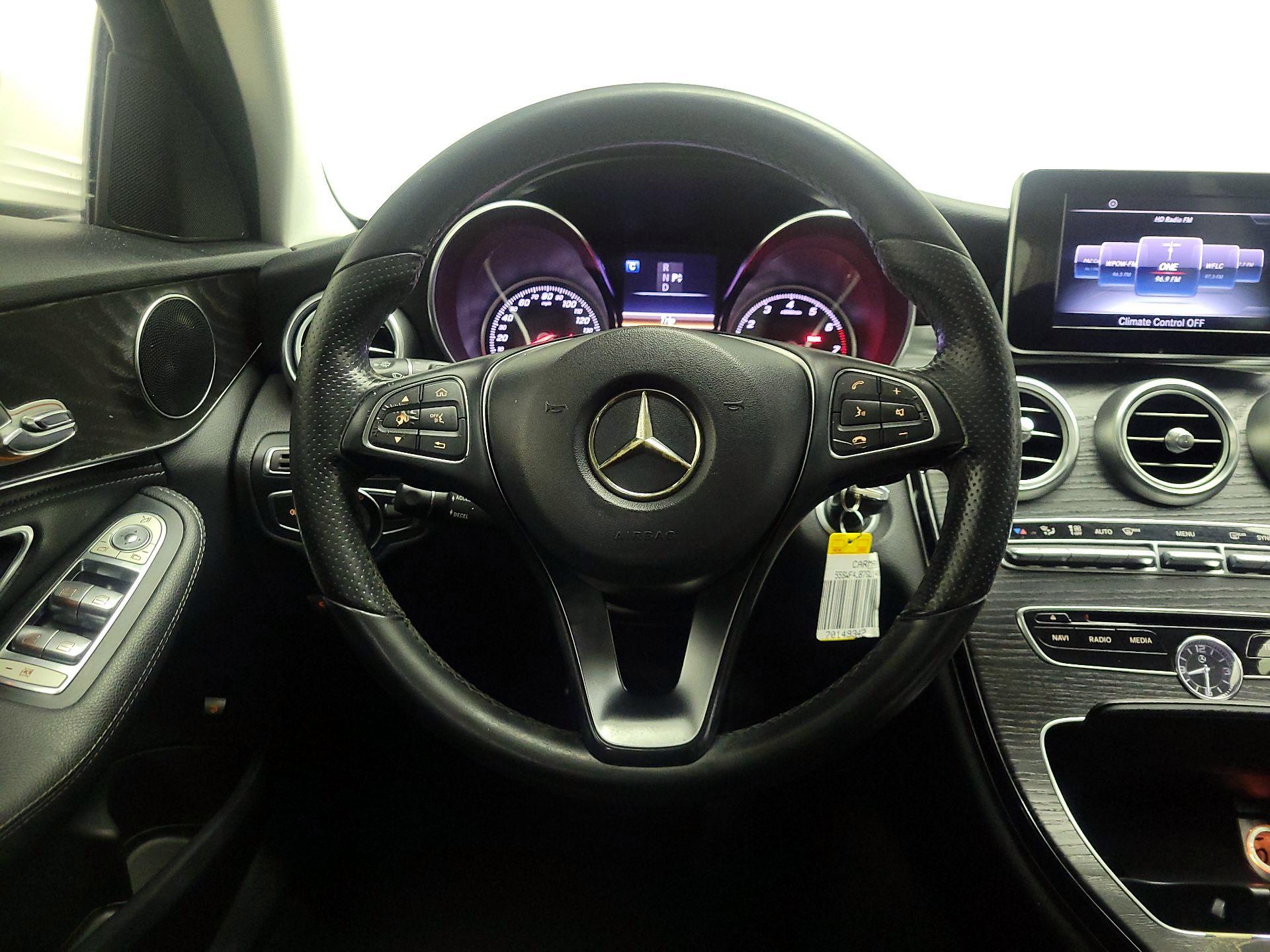 Thumbnail: 2016 Mercedes-Benz C-Class - 10