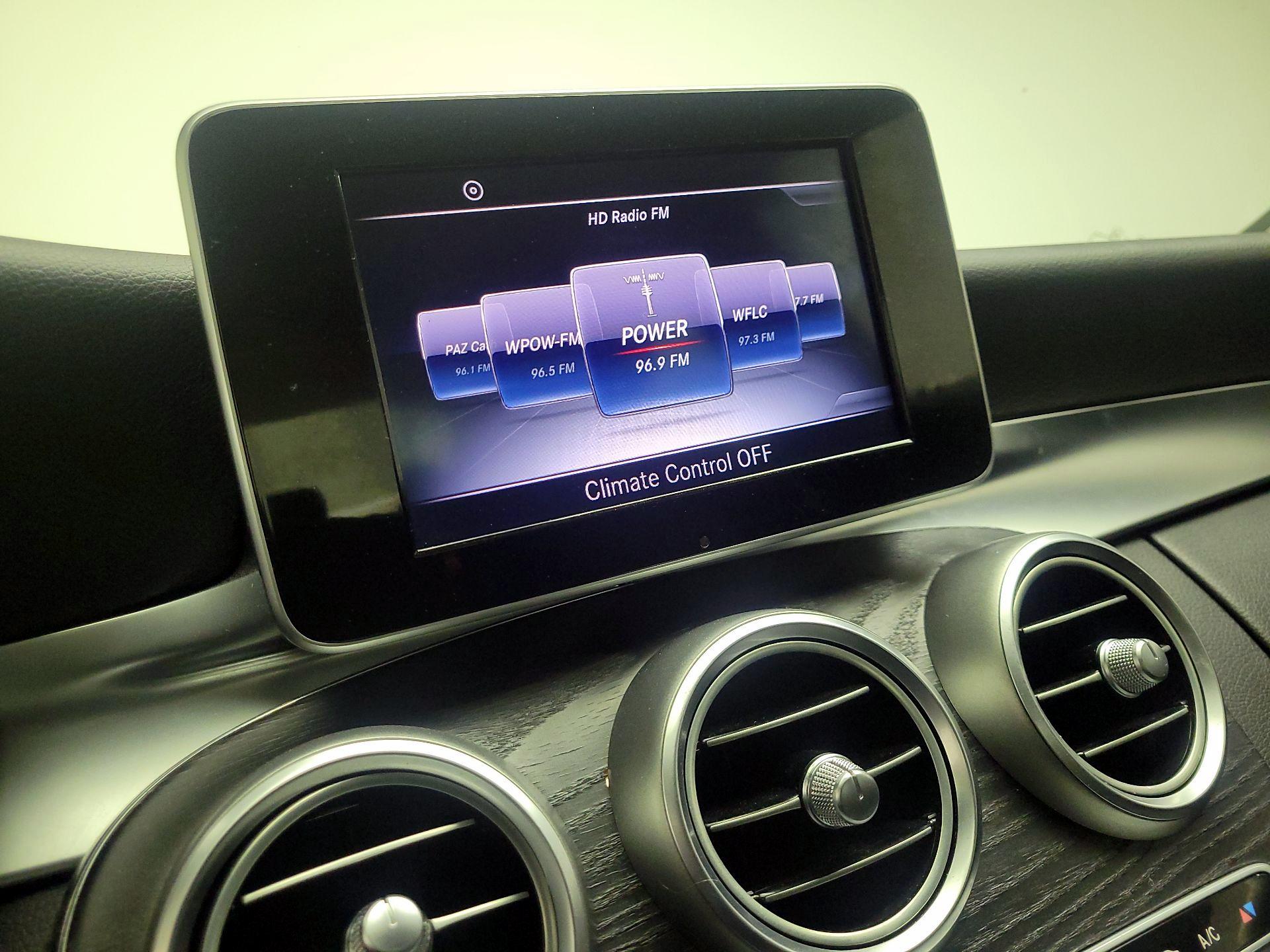 Thumbnail: 2016 Mercedes-Benz C-Class - 15