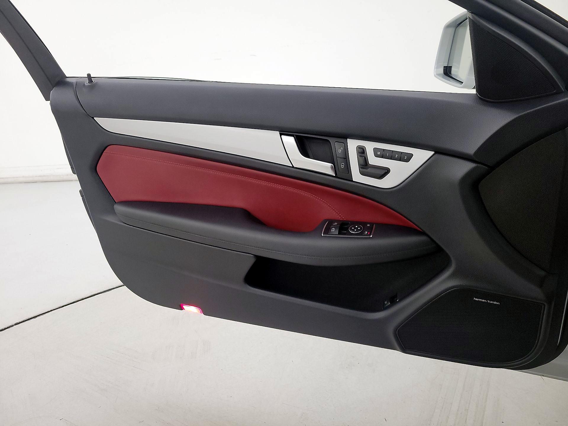 Thumbnail: 2015 Mercedes-Benz C-Class - 12