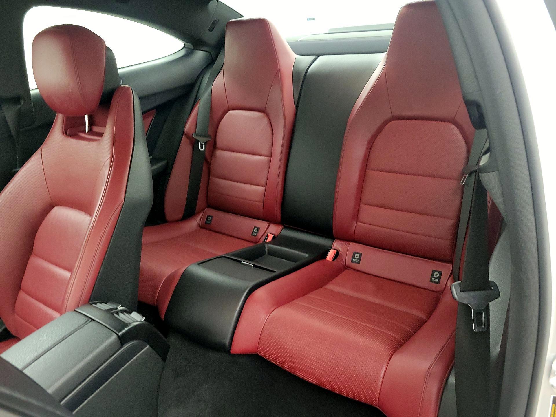 Thumbnail: 2015 Mercedes-Benz C-Class - 20