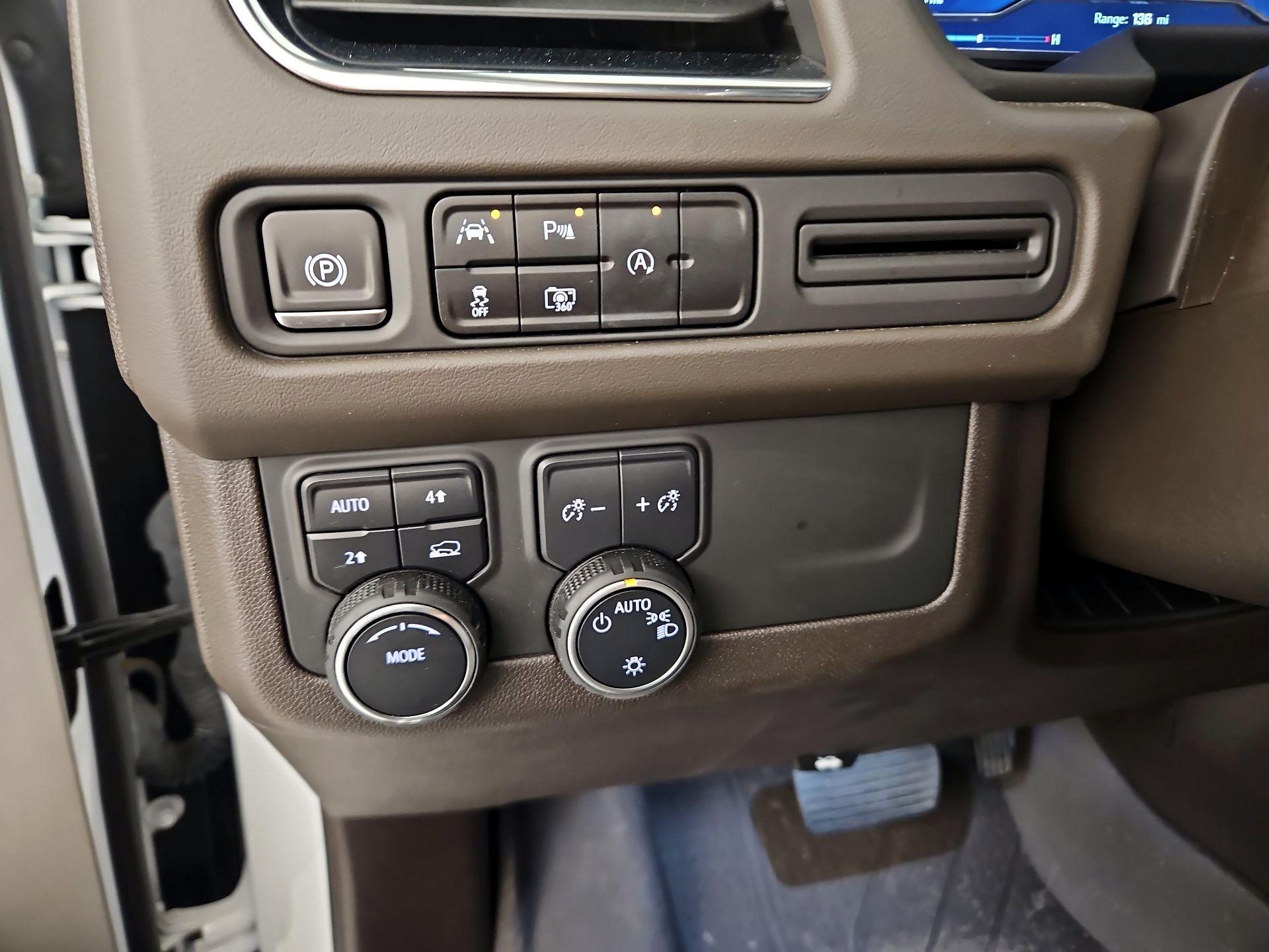 Thumbnail: 2024 Chevrolet Tahoe - 13