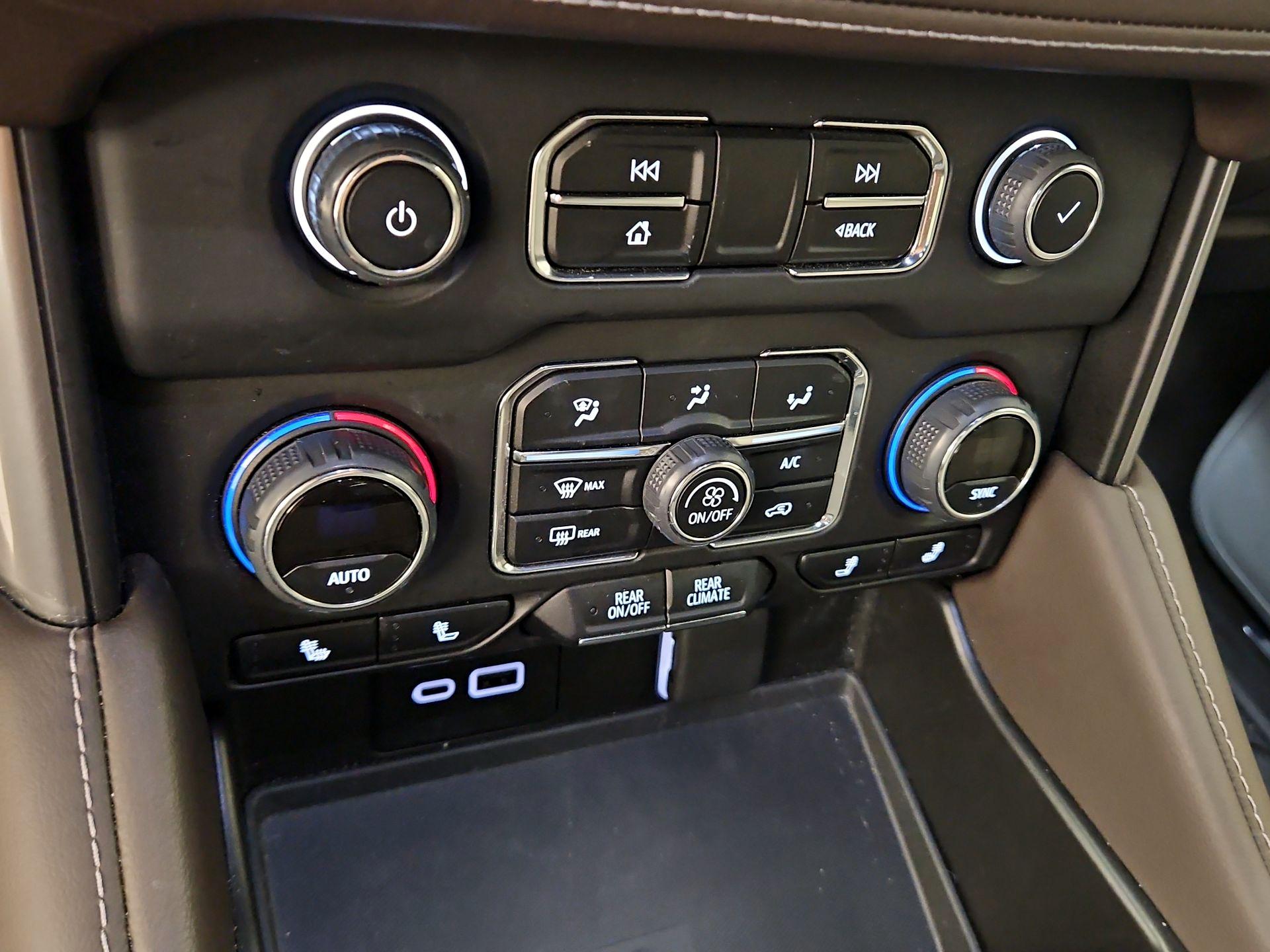 Thumbnail: 2024 Chevrolet Tahoe - 16