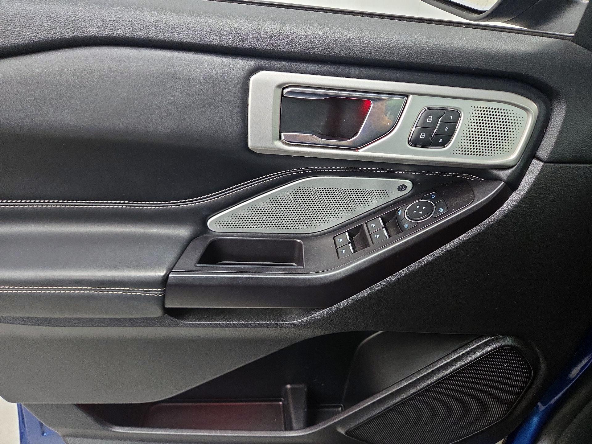 Thumbnail: 2020 Ford Explorer - 10