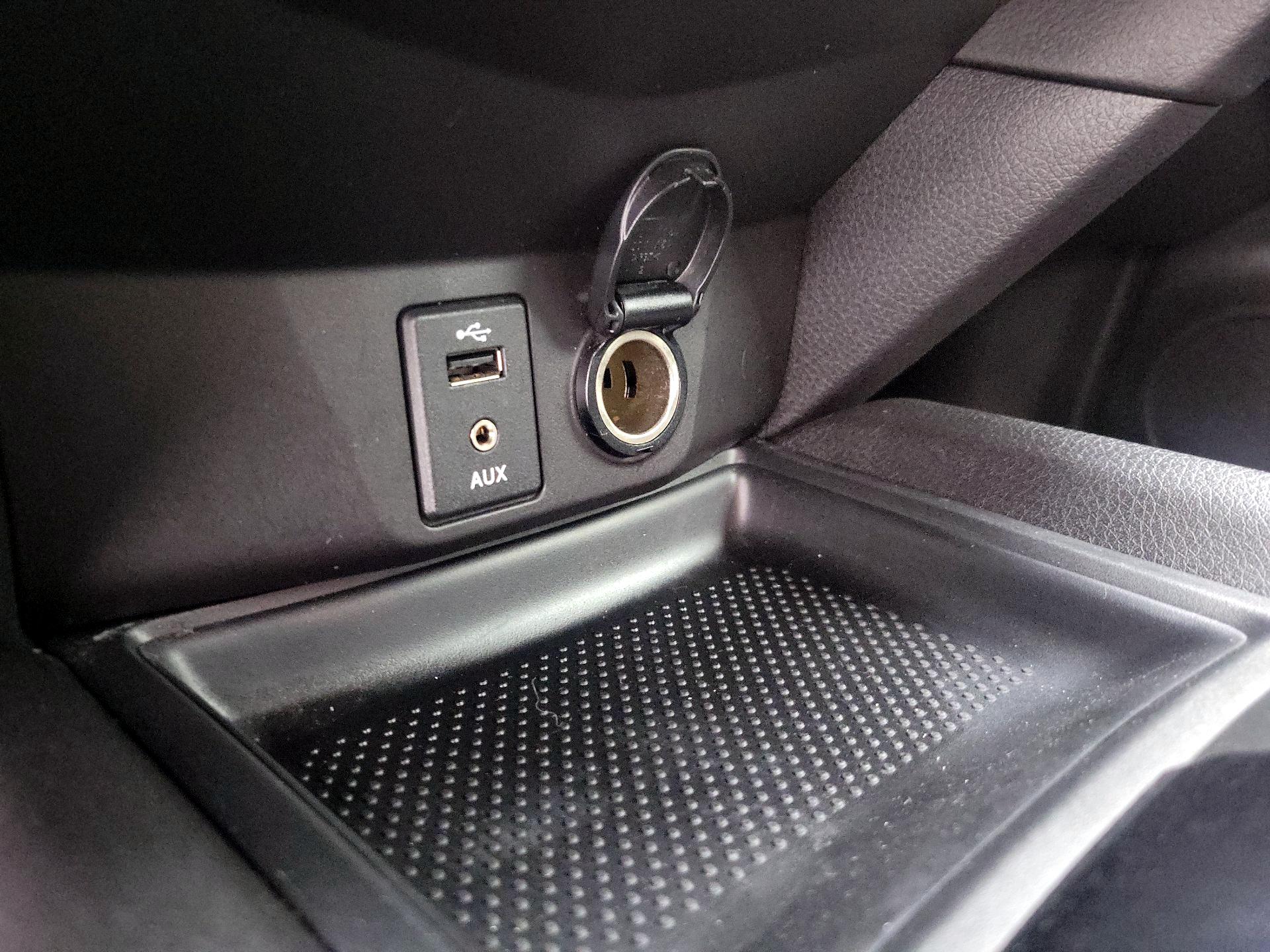 Thumbnail: 2015 Nissan Rogue - 19