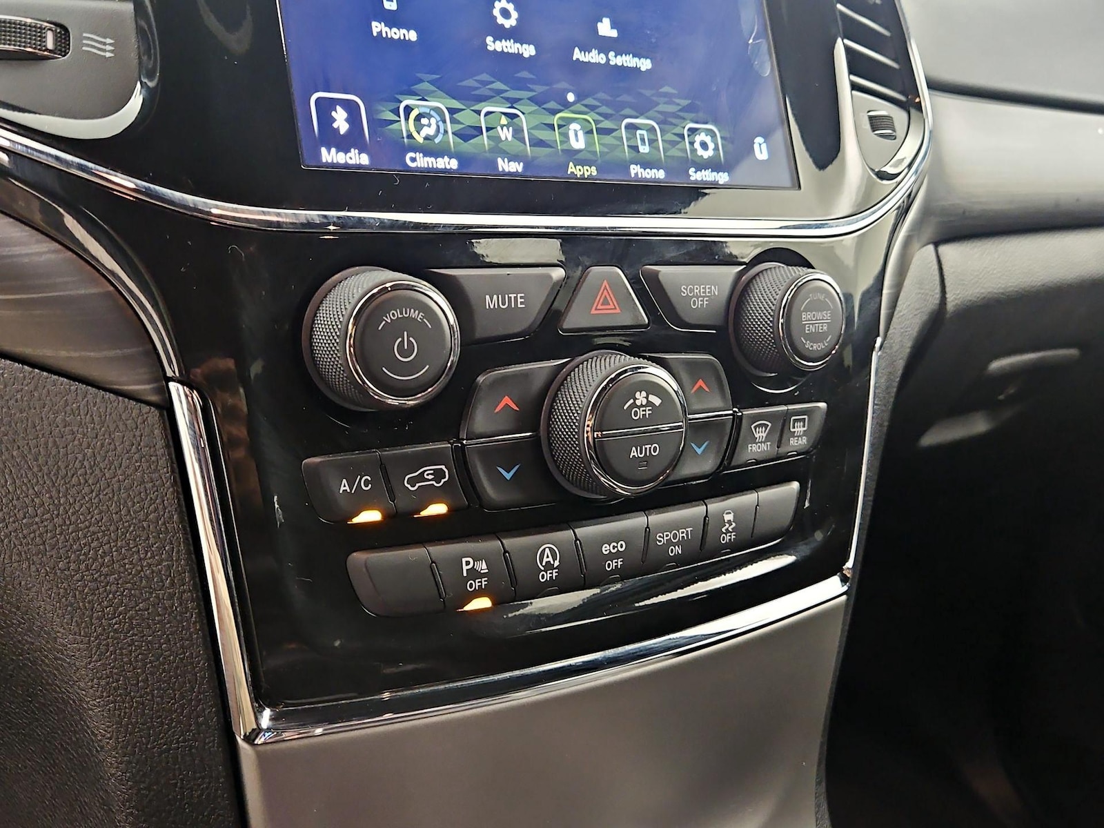 2022 Jeep Grand Cherokee WK Laredo E - Photo 18