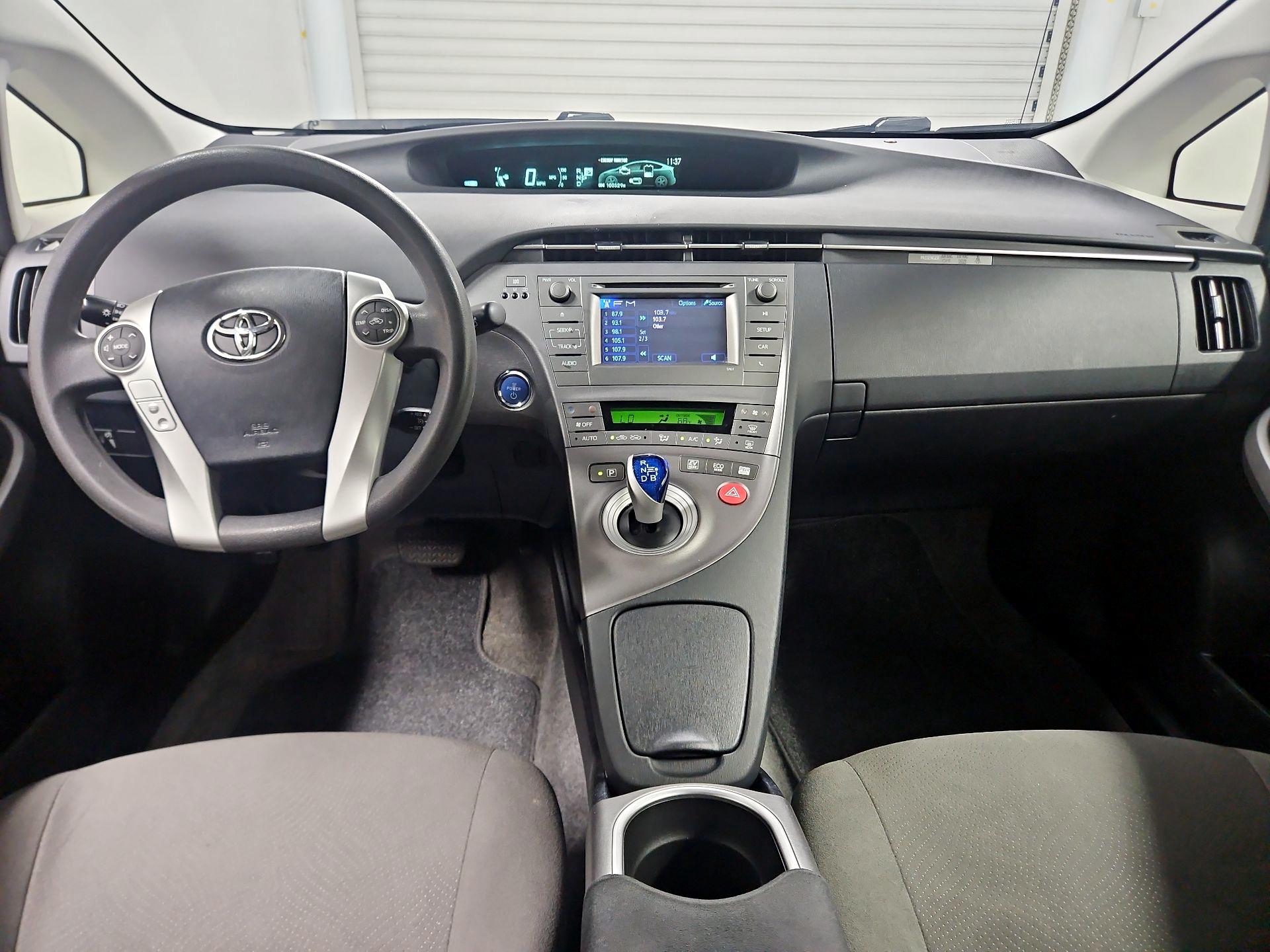 Thumbnail: 2015 Toyota Prius - 9