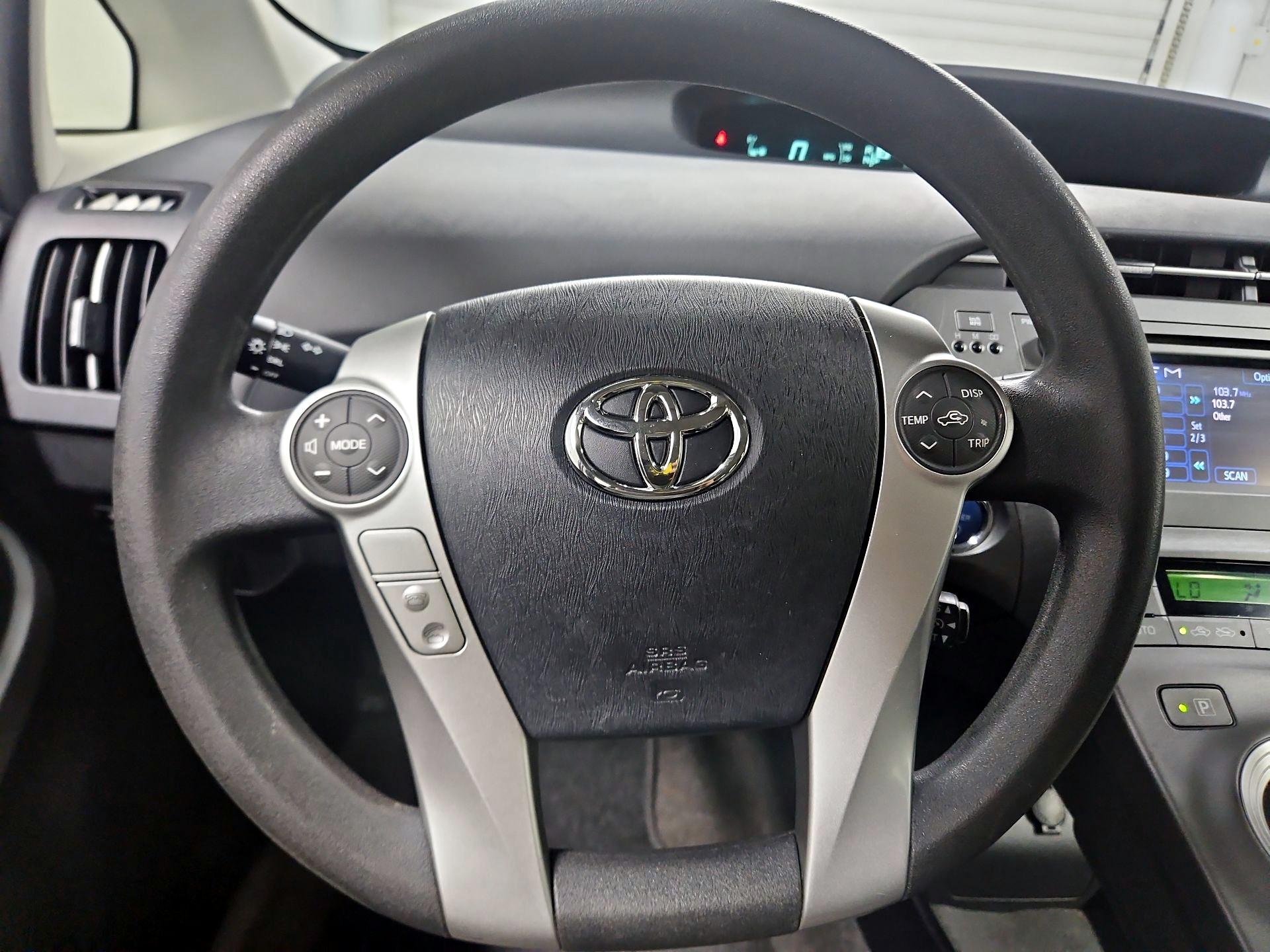 Thumbnail: 2015 Toyota Prius - 10